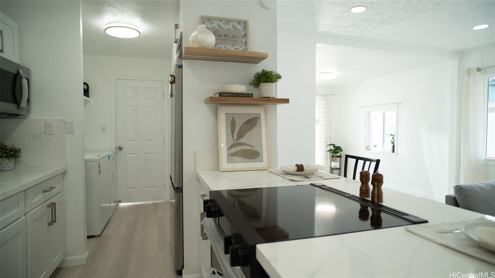 84-658  Manuku Street Makaha, Leeward home - photo 2 of 25