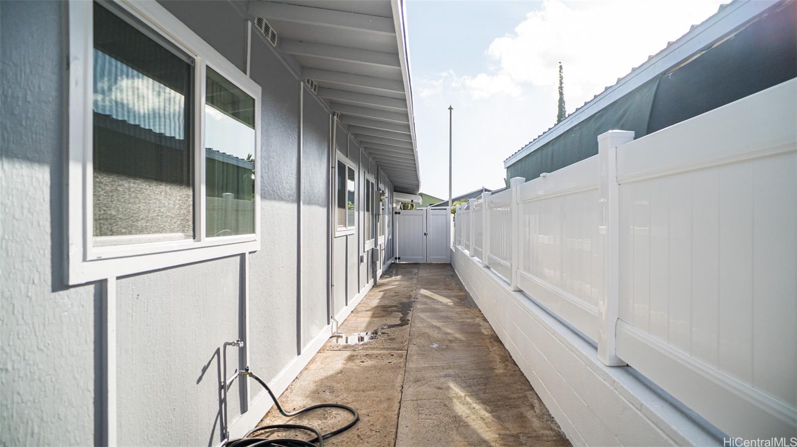 84-658  Manuku Street Makaha, Leeward home - photo 23 of 25