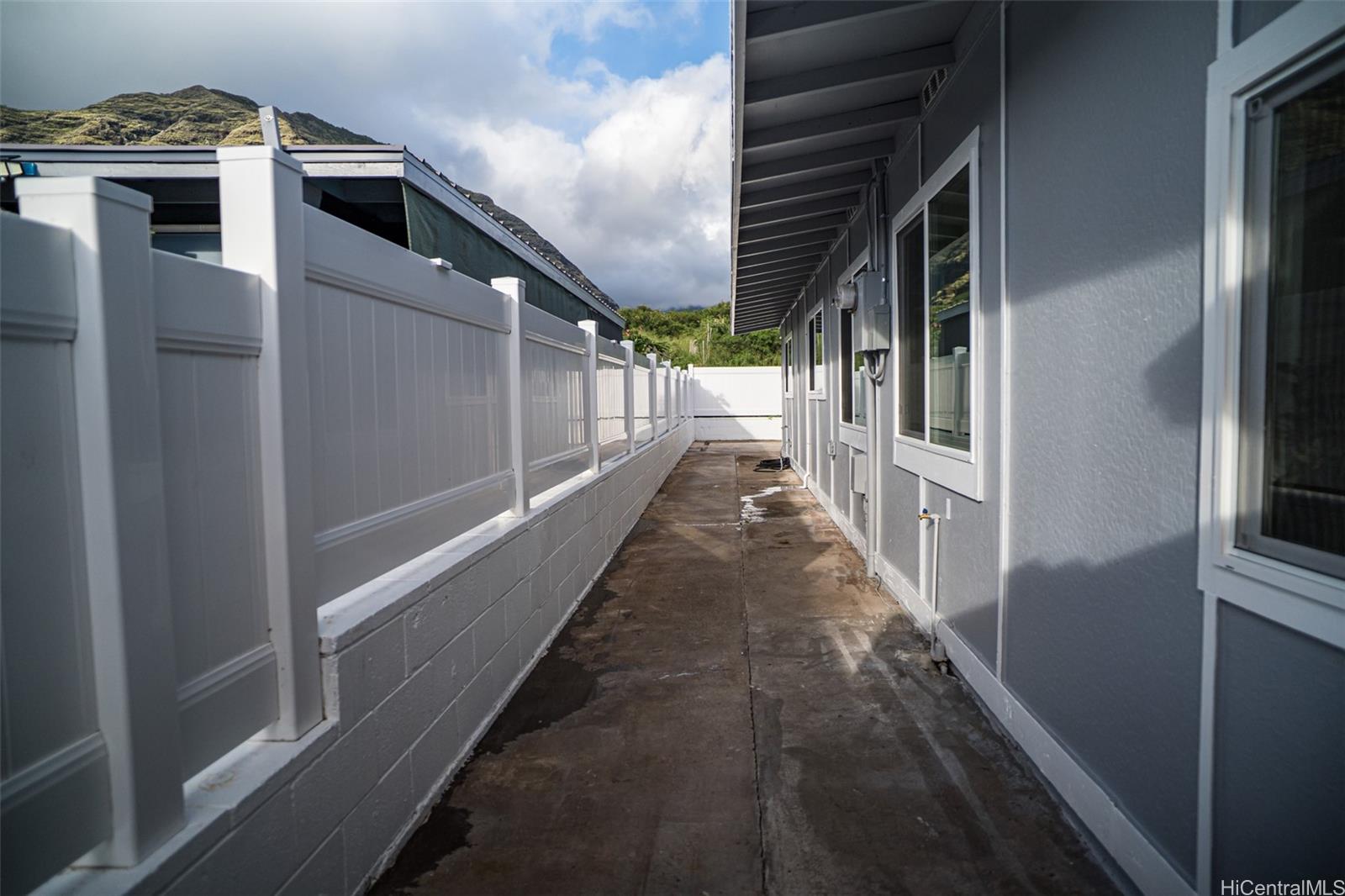 84-658  Manuku Street Makaha, Leeward home - photo 24 of 25