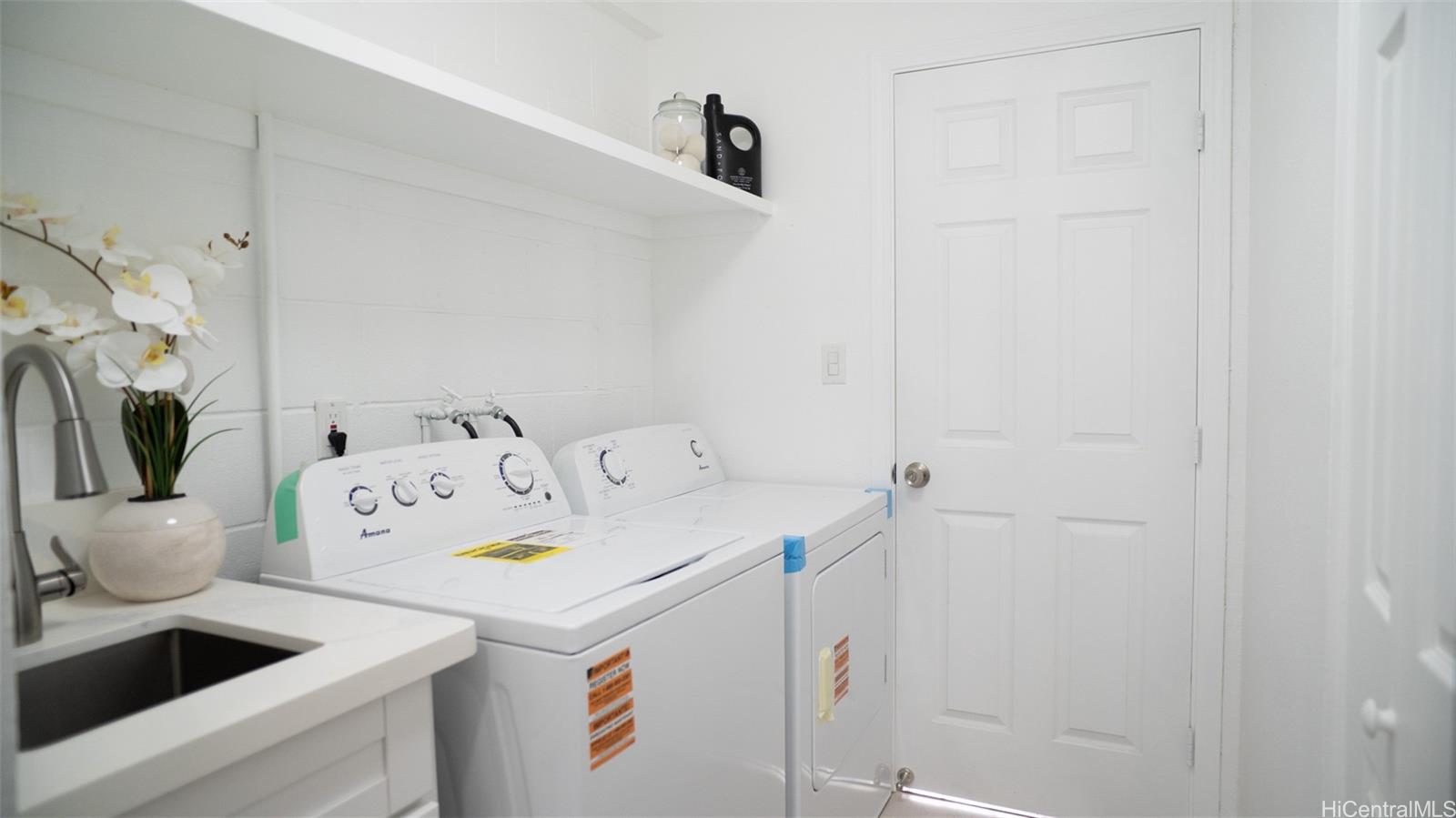 84-658  Manuku Street Makaha, Leeward home - photo 6 of 25