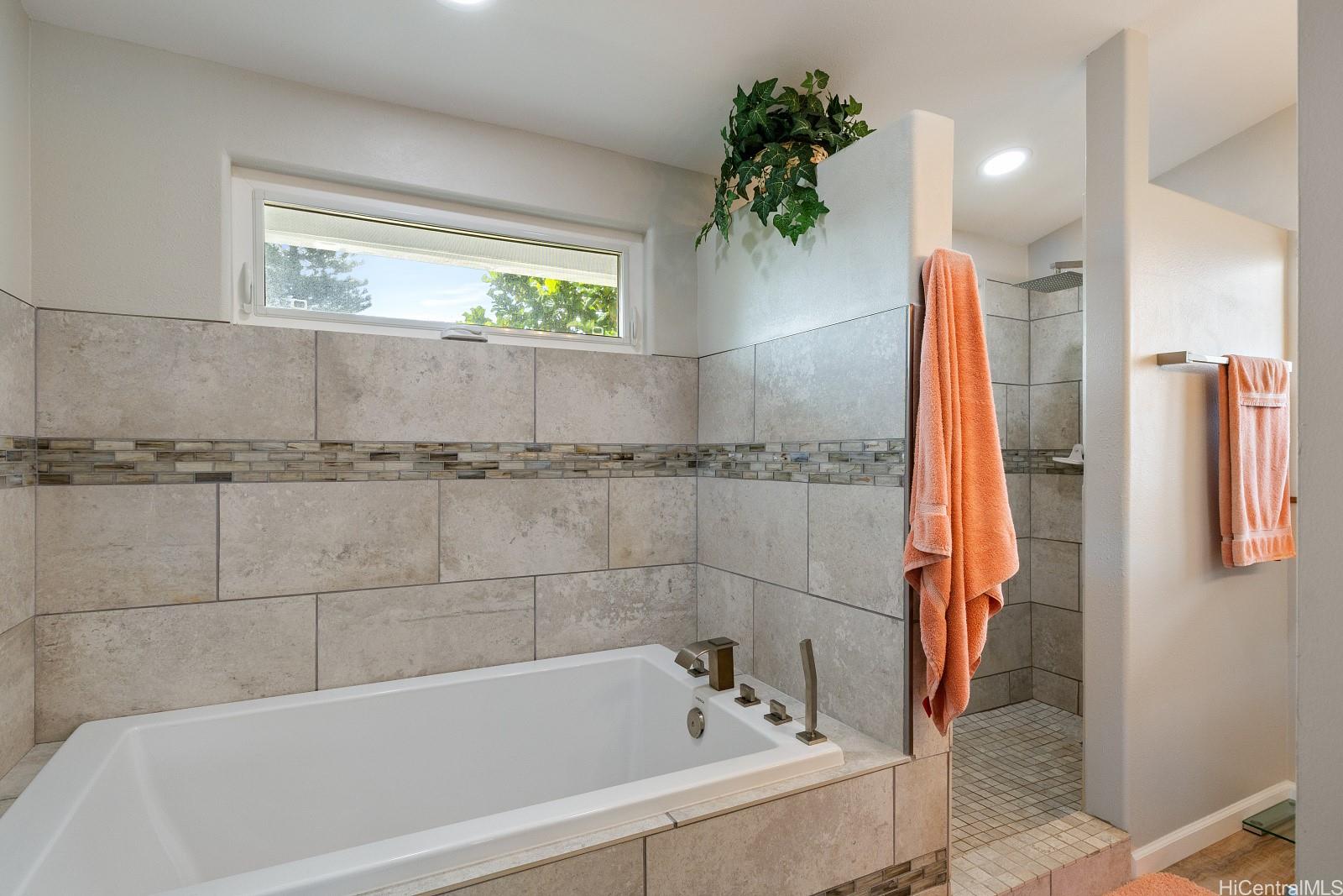 84-663  Upena St Makaha, Leeward home - photo 11 of 25