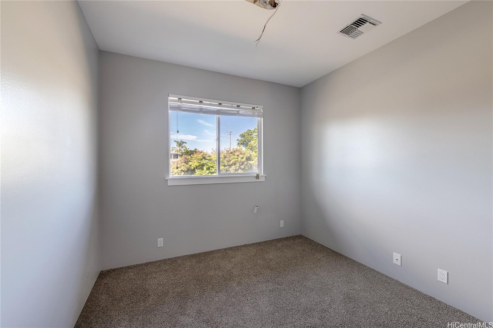 84-674  Farrington Hwy Makaha, Leeward home - photo 12 of 18