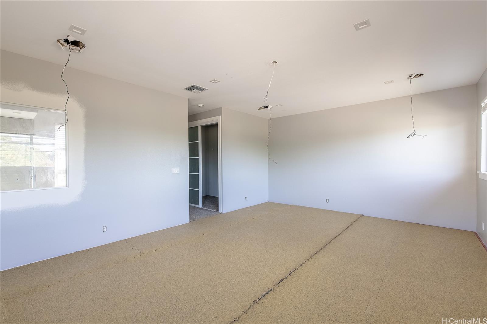 84-674  Farrington Hwy Makaha, Leeward home - photo 8 of 18