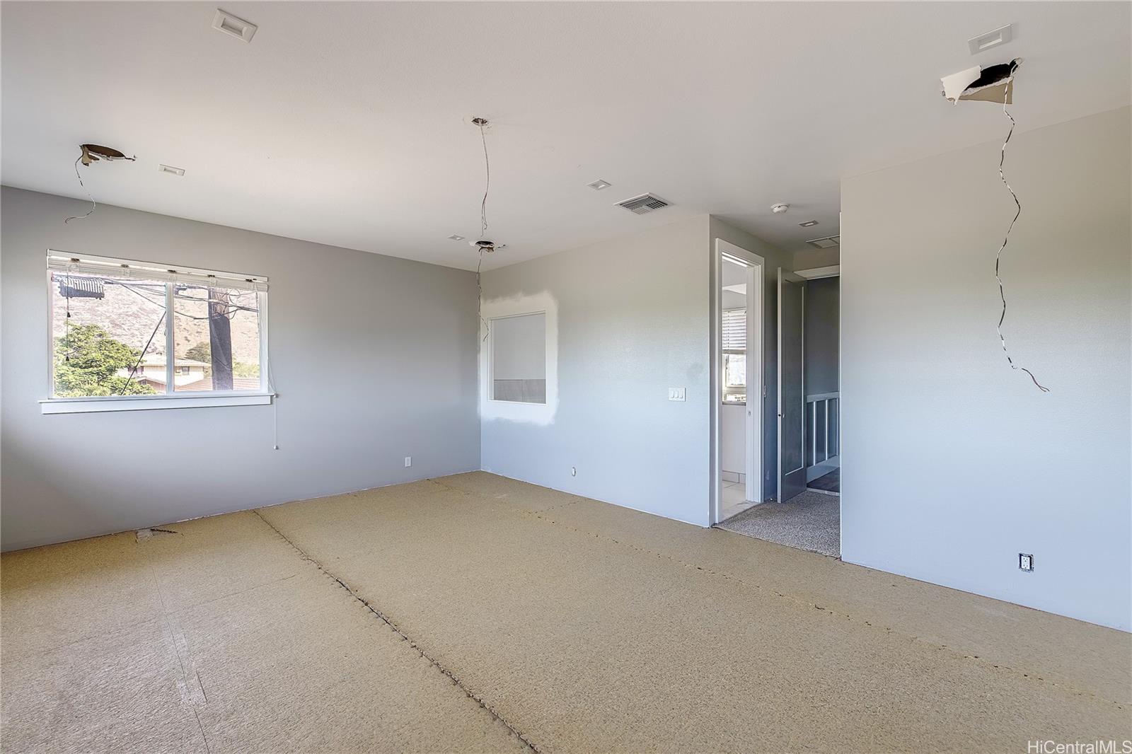 84-674  Farrington Hwy Makaha, Leeward home - photo 9 of 18