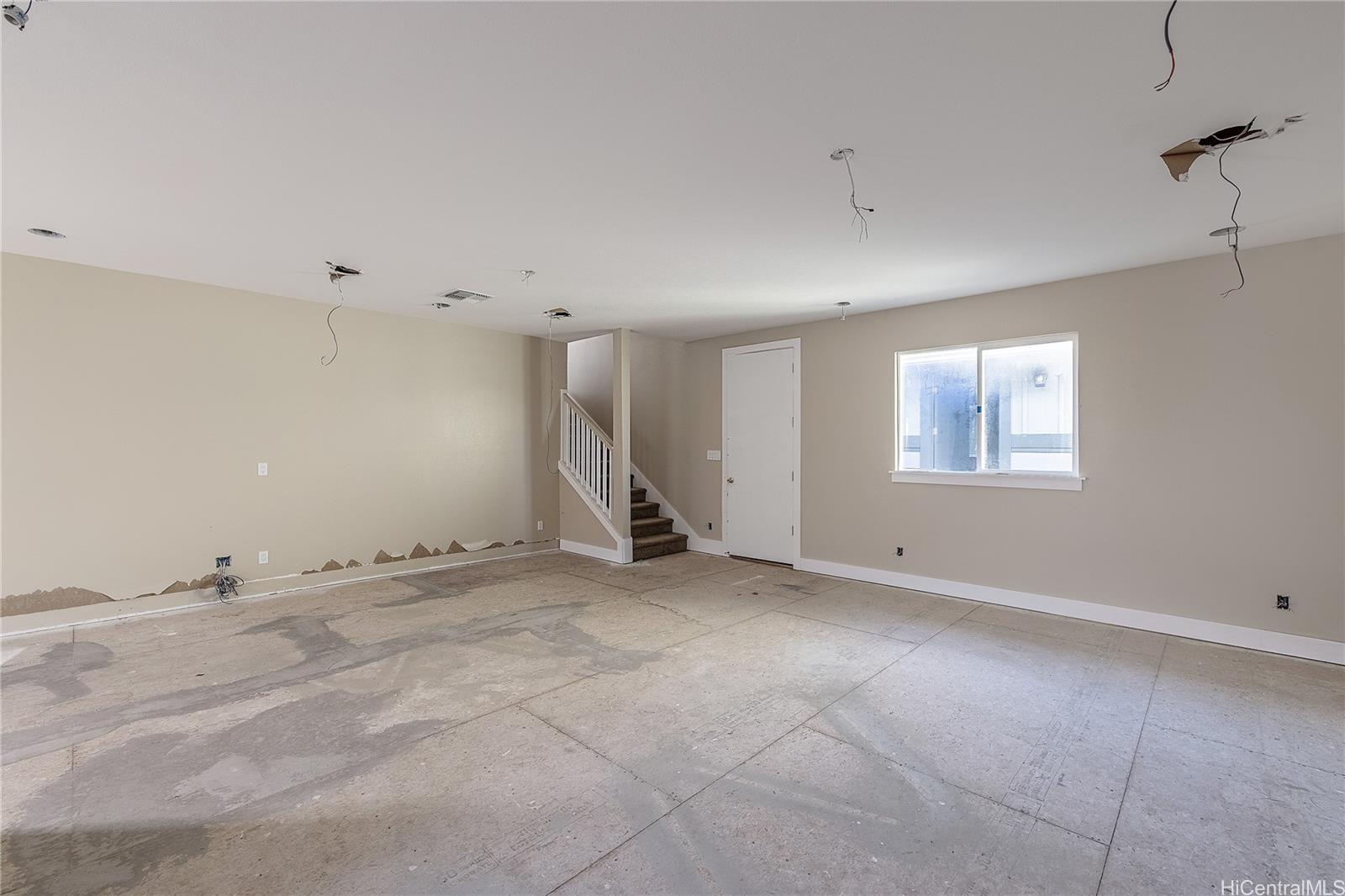 84-674  Farrington Hwy Makaha, Leeward home - photo 6 of 19