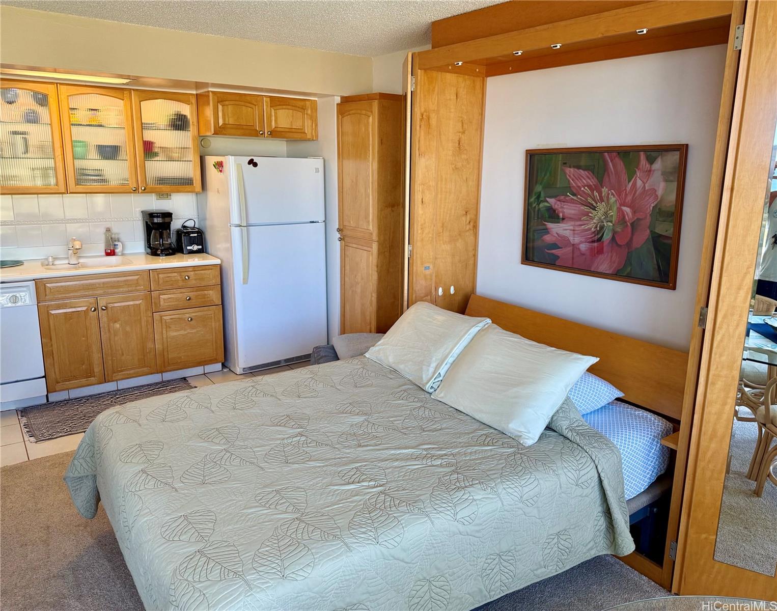 Makaha Valley Towers condo # 1001, Waianae, Hawaii - photo 2 of 19