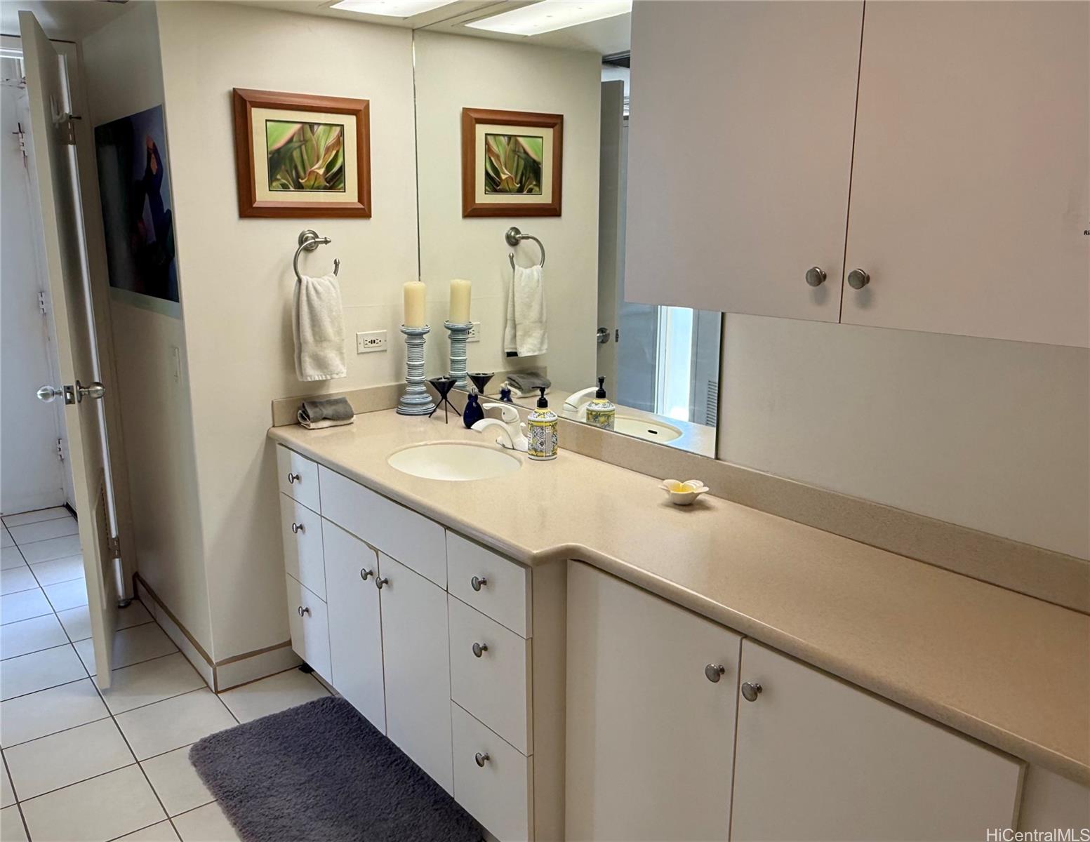 Makaha Valley Towers condo # 1001, Waianae, Hawaii - photo 9 of 19