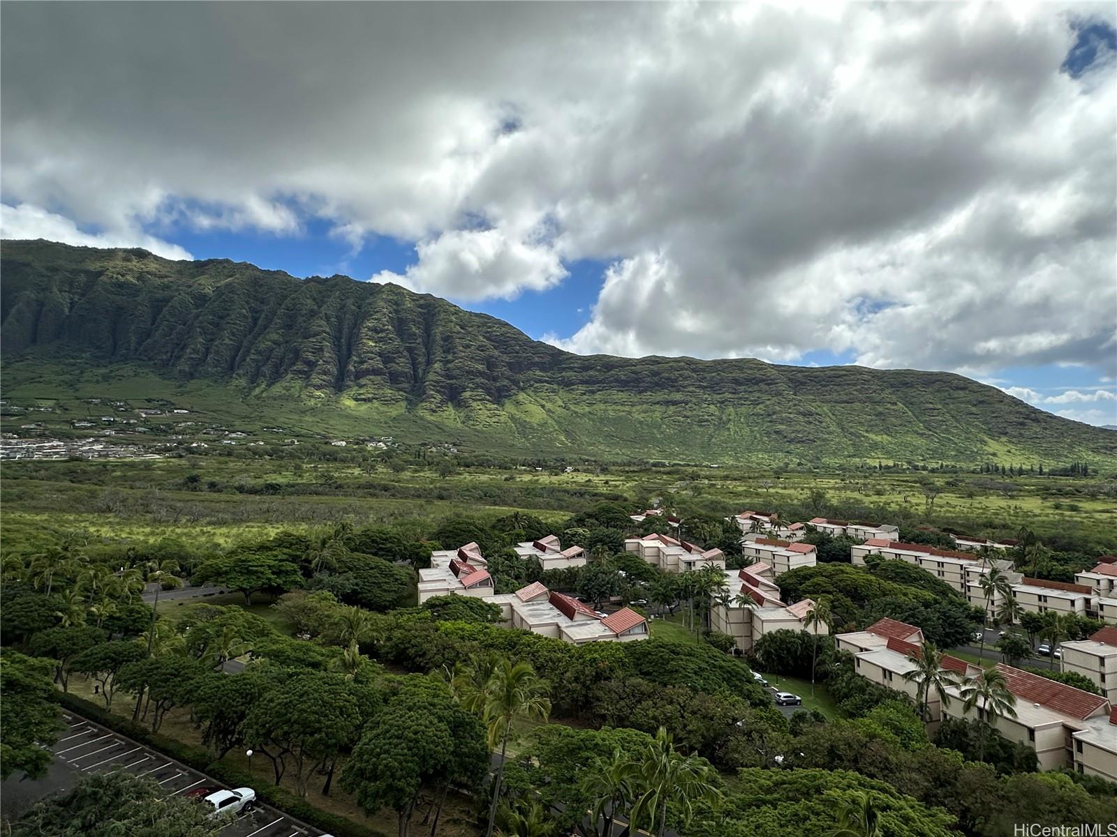 Makaha Valley Towers condo # 1103, Waianae, Hawaii - photo 4 of 12