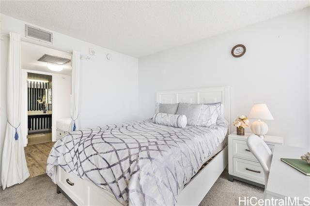 Makaha Valley Towers condo # B1008, Waianae, Hawaii - photo 10 of 22