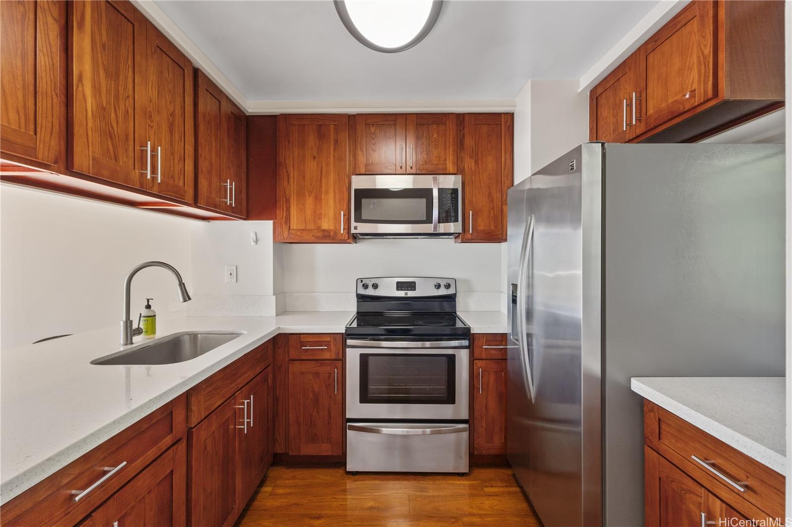 Makaha Valley Towers condo # B1108, Waianae, Hawaii - photo 2 of 20