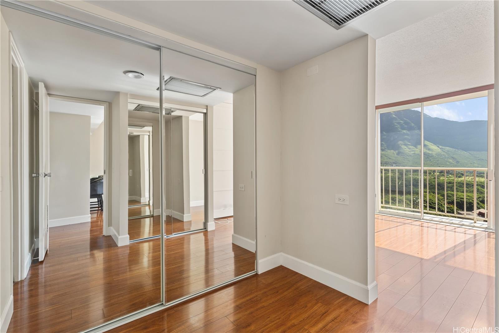 Makaha Valley Towers condo # B1108, Waianae, Hawaii - photo 11 of 20