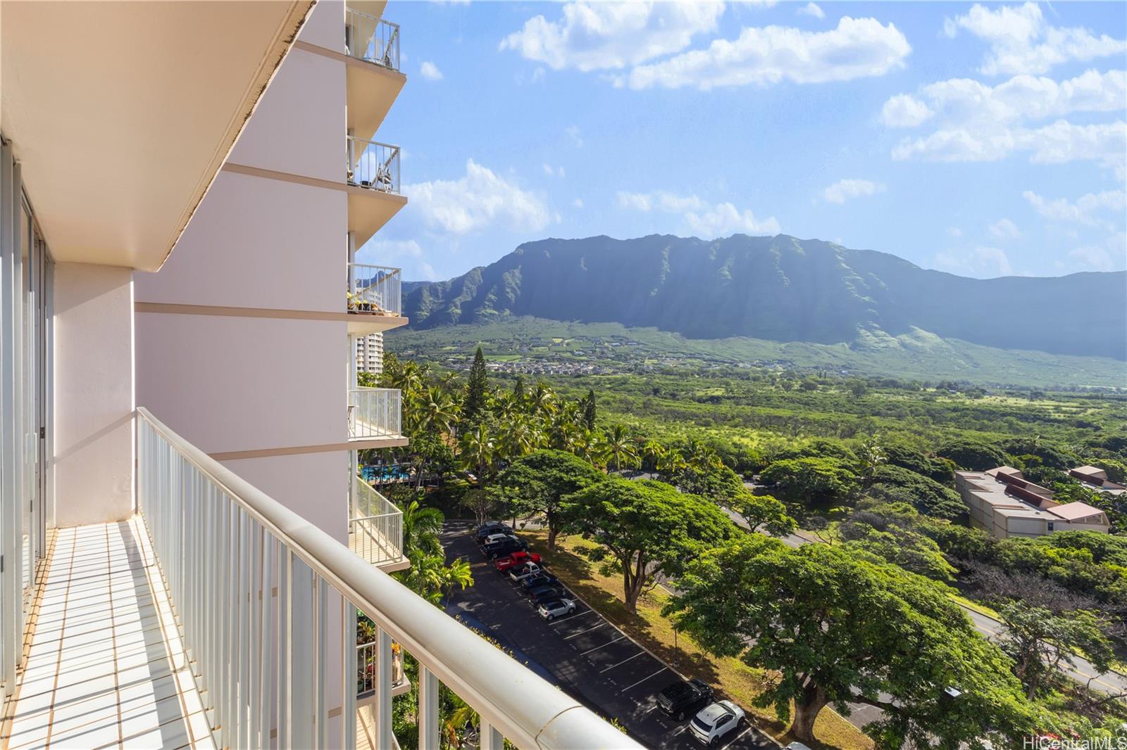 Makaha Valley Towers condo # B1108, Waianae, Hawaii - photo 15 of 20