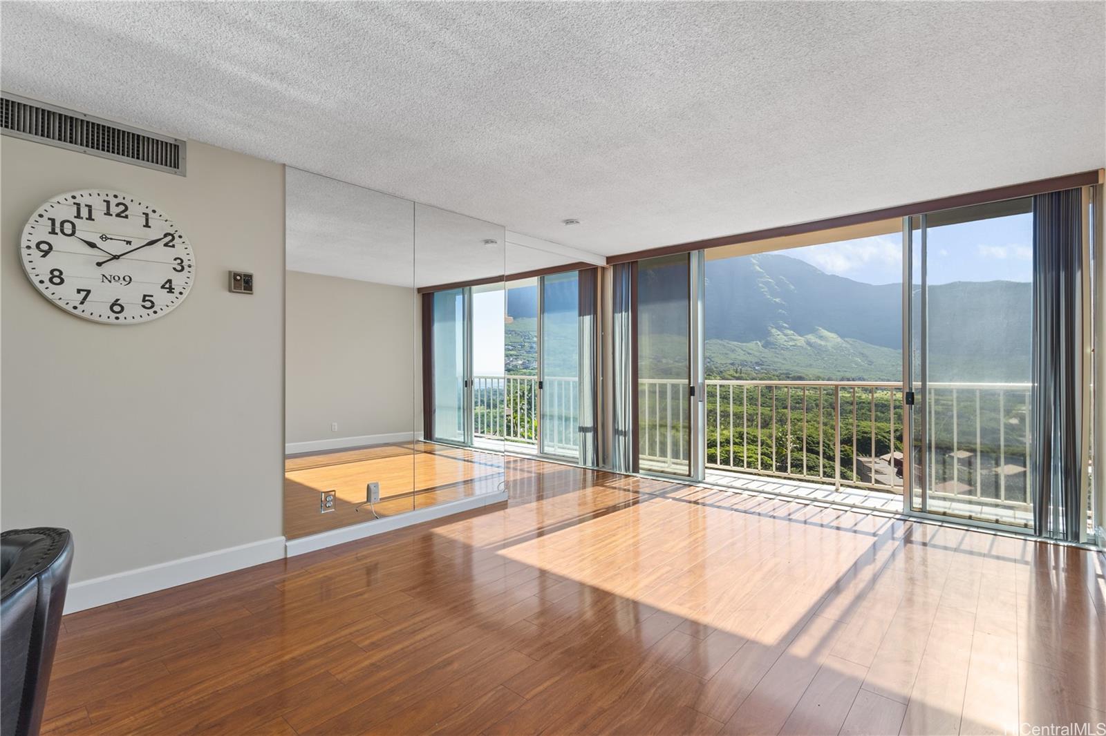 Makaha Valley Towers condo # B1108, Waianae, Hawaii - photo 3 of 20