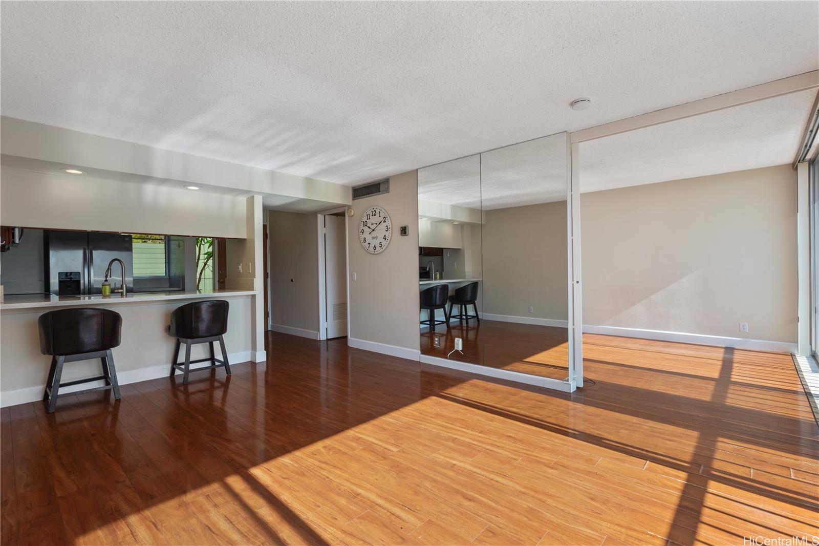 Makaha Valley Towers condo # B1108, Waianae, Hawaii - photo 5 of 20