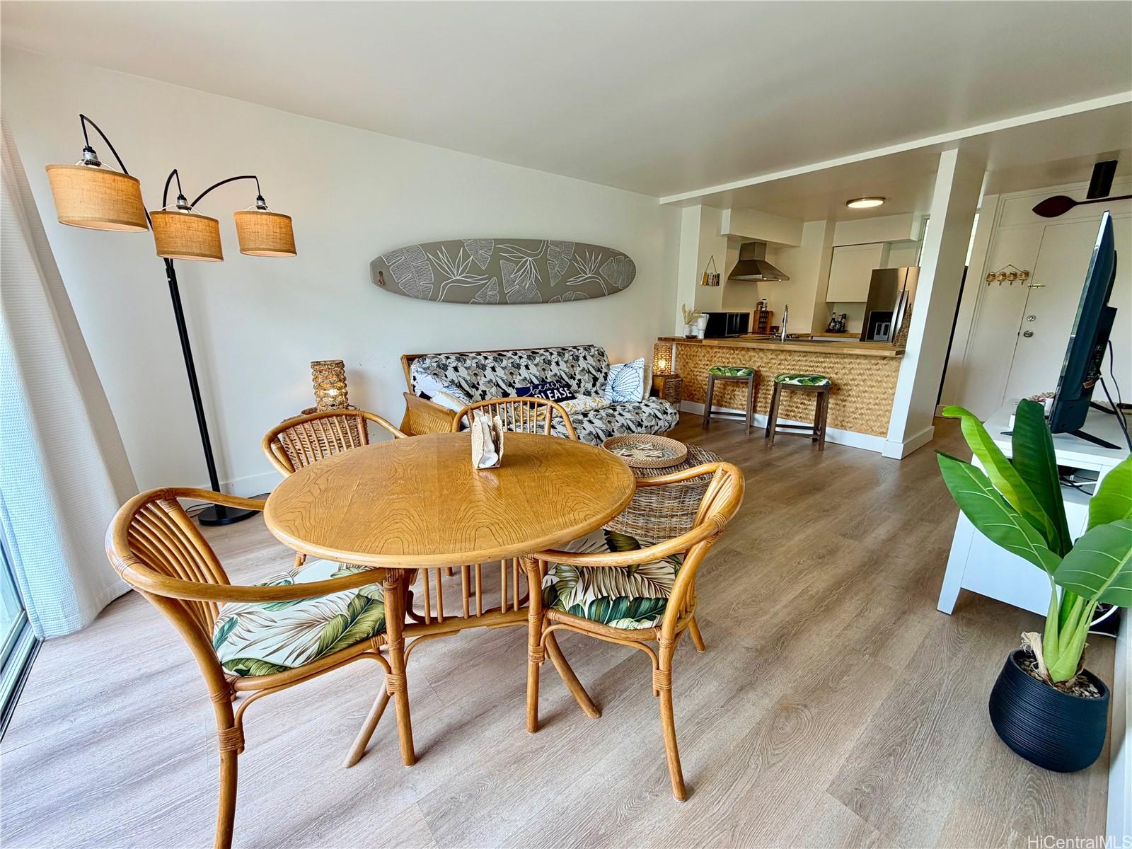 Makaha Valley Towers condo # B1206, Waianae, Hawaii - photo 3 of 10