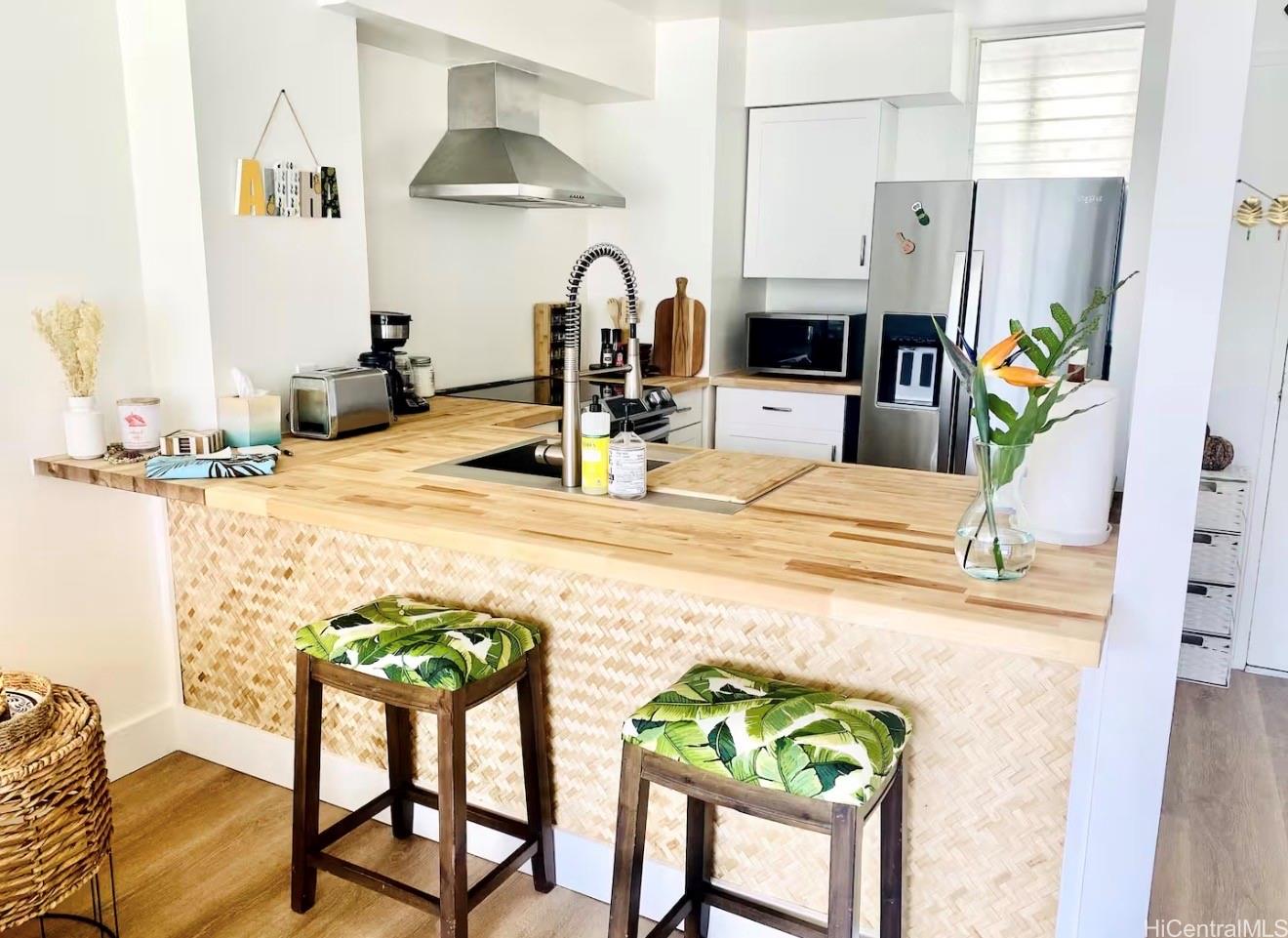 Makaha Valley Towers condo # B1206, Waianae, Hawaii - photo 22 of 25