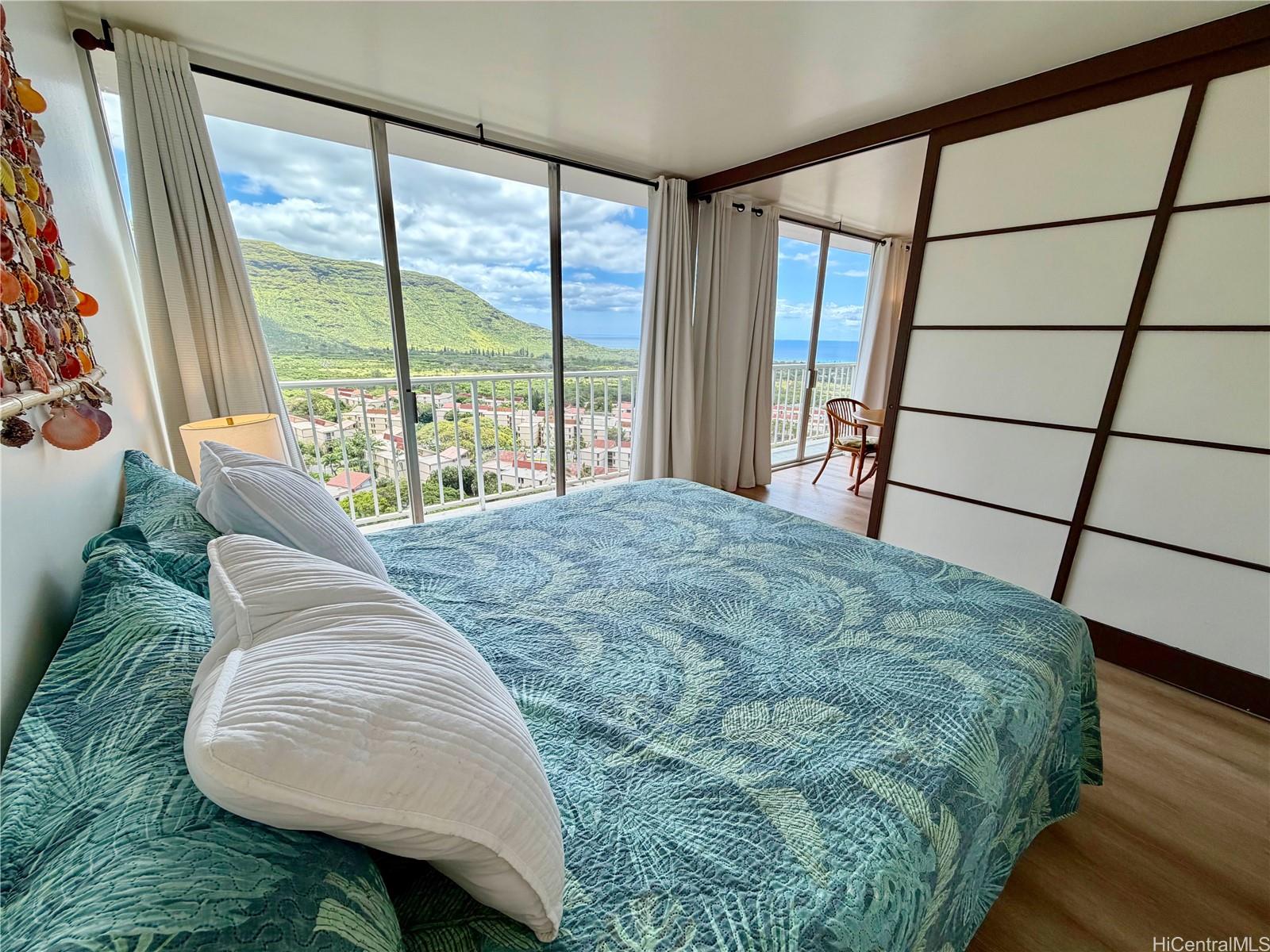 Makaha Valley Towers condo # B1206, Waianae, Hawaii - photo 8 of 10
