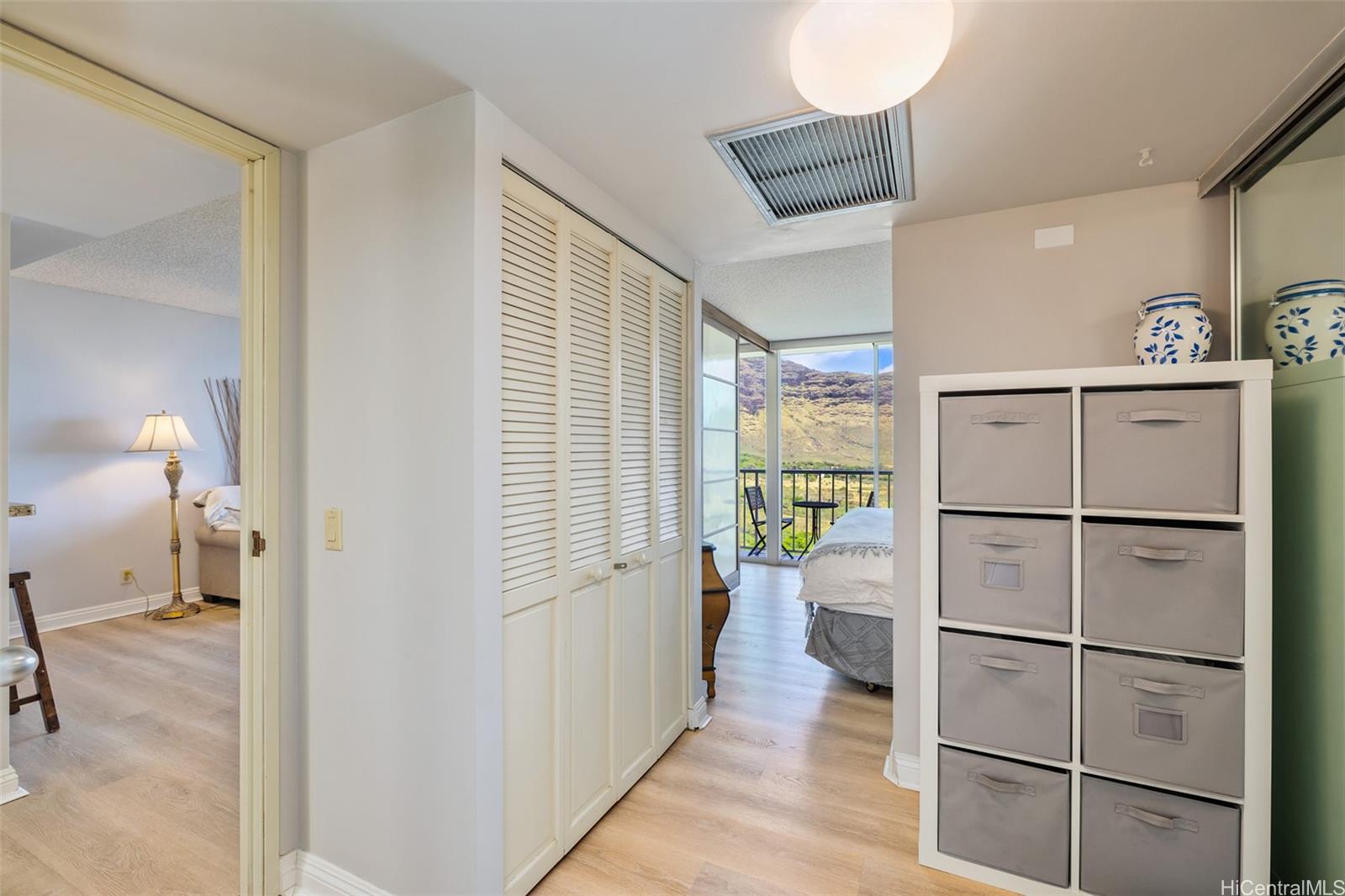 Makaha Valley Towers condo # B1605, Waianae, Hawaii - photo 14 of 25