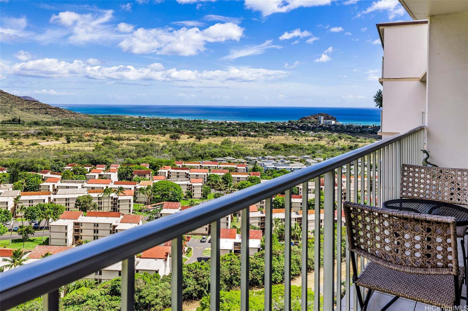 Makaha Valley Towers condo # B1605, Waianae, Hawaii - photo 19 of 25