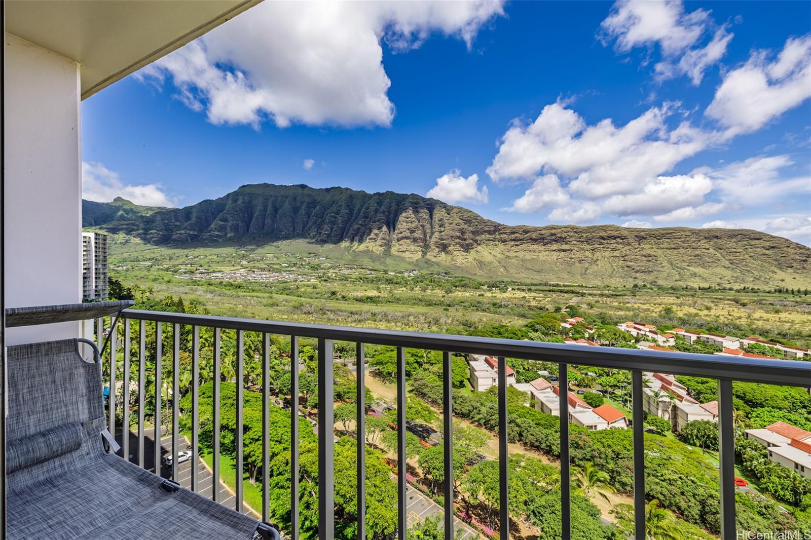 Makaha Valley Towers condo # B1605, Waianae, Hawaii - photo 21 of 25