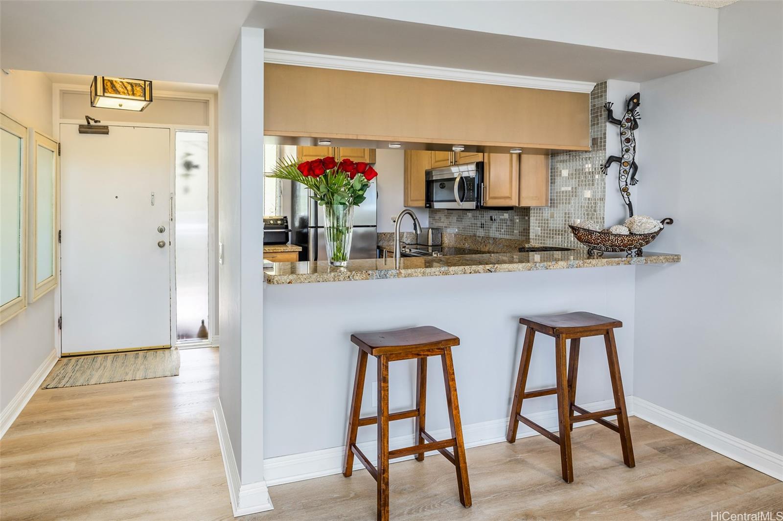 Makaha Valley Towers condo # B1605, Waianae, Hawaii - photo 8 of 25