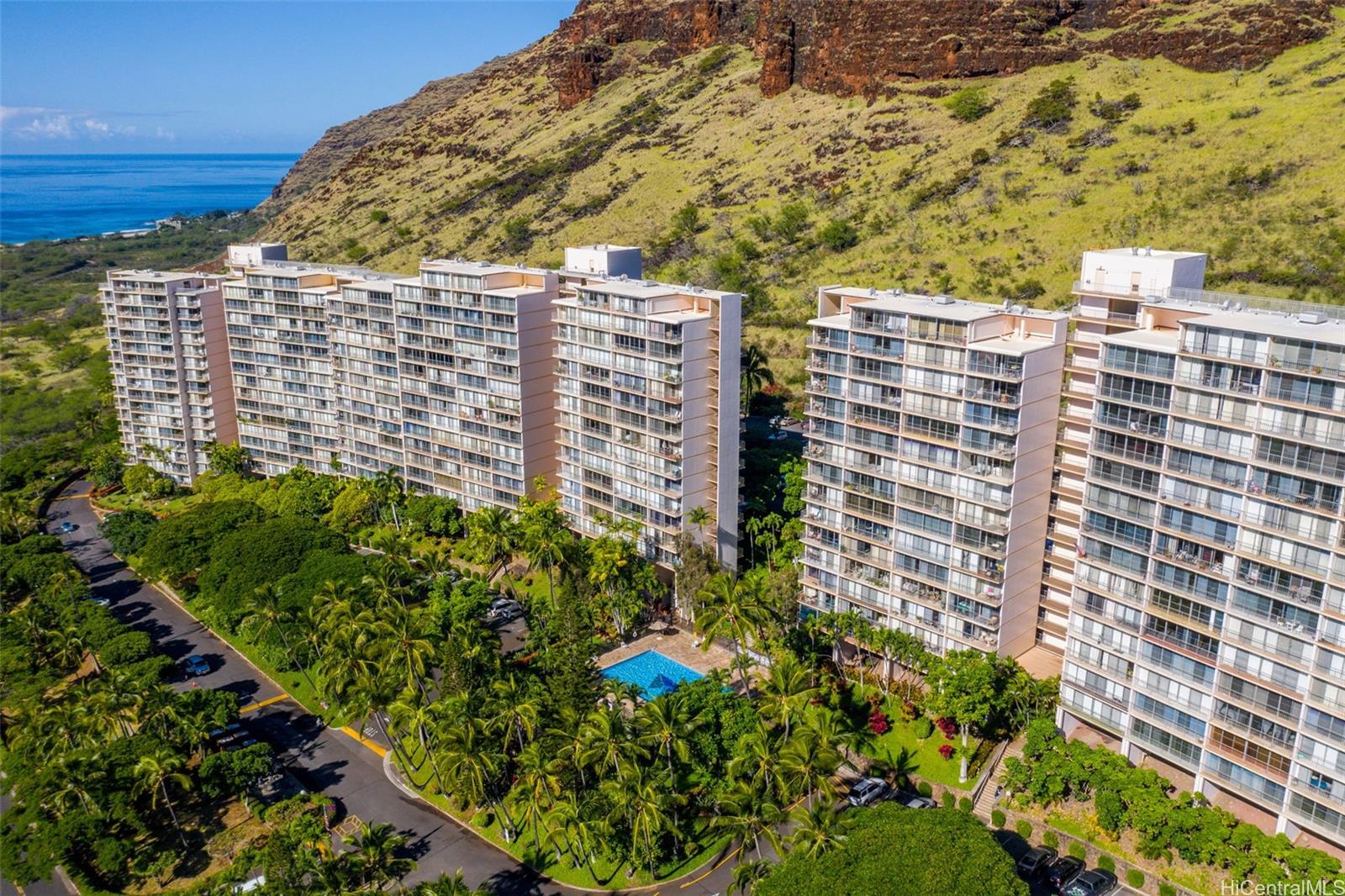 Makaha Valley Towers condo # C1210, Waianae, Hawaii - photo 3 of 25