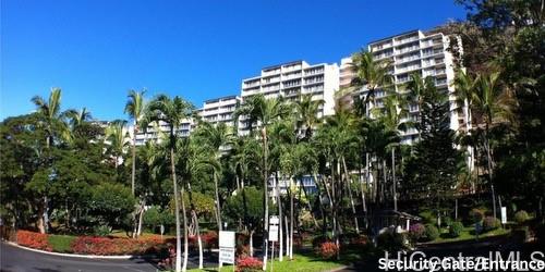 Makaha Valley Towers condo # C1310, Waianae, Hawaii - photo 3 of 22