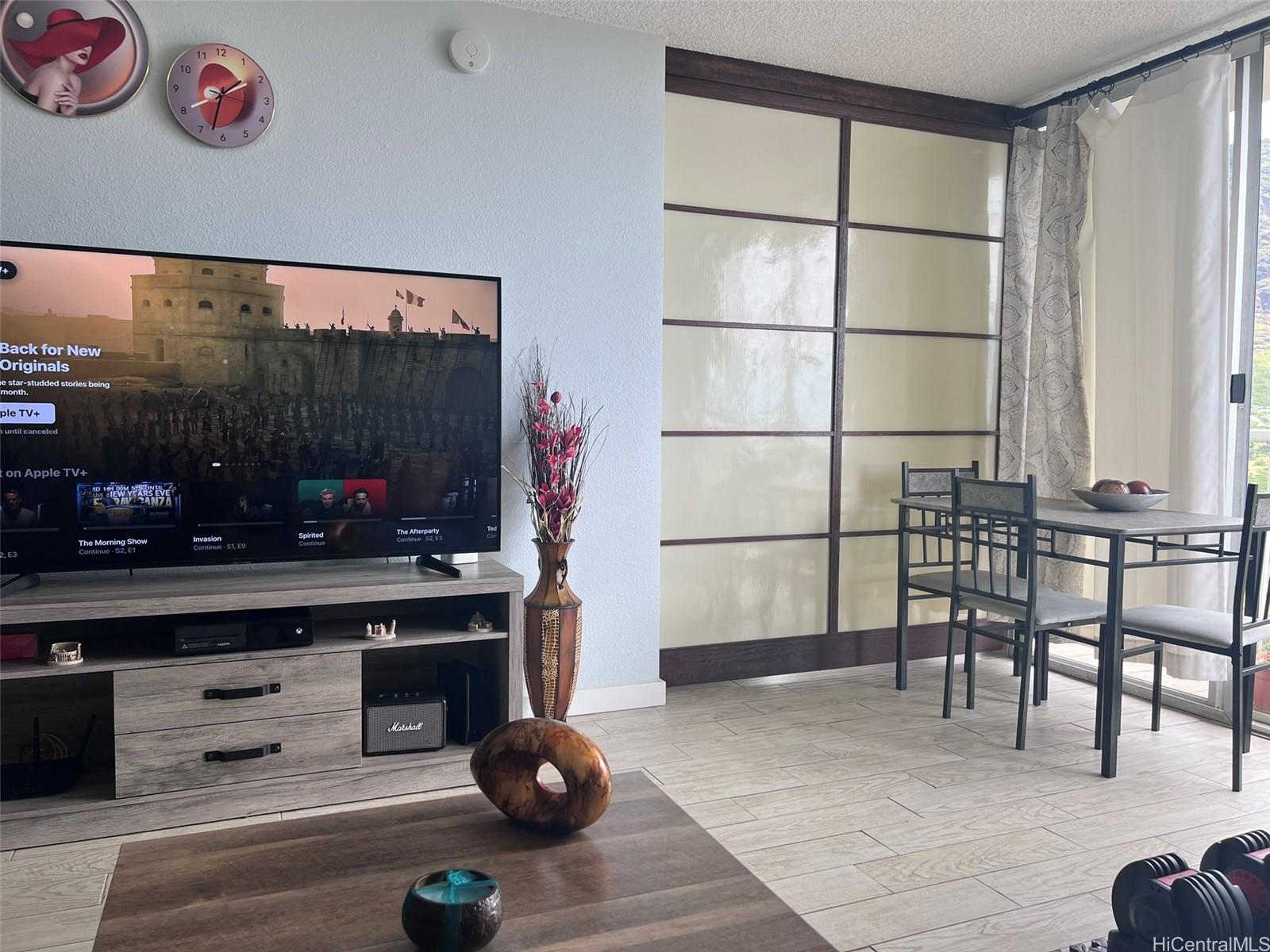 Makaha Valley Towers condo # C1310, Waianae, Hawaii - photo 6 of 22