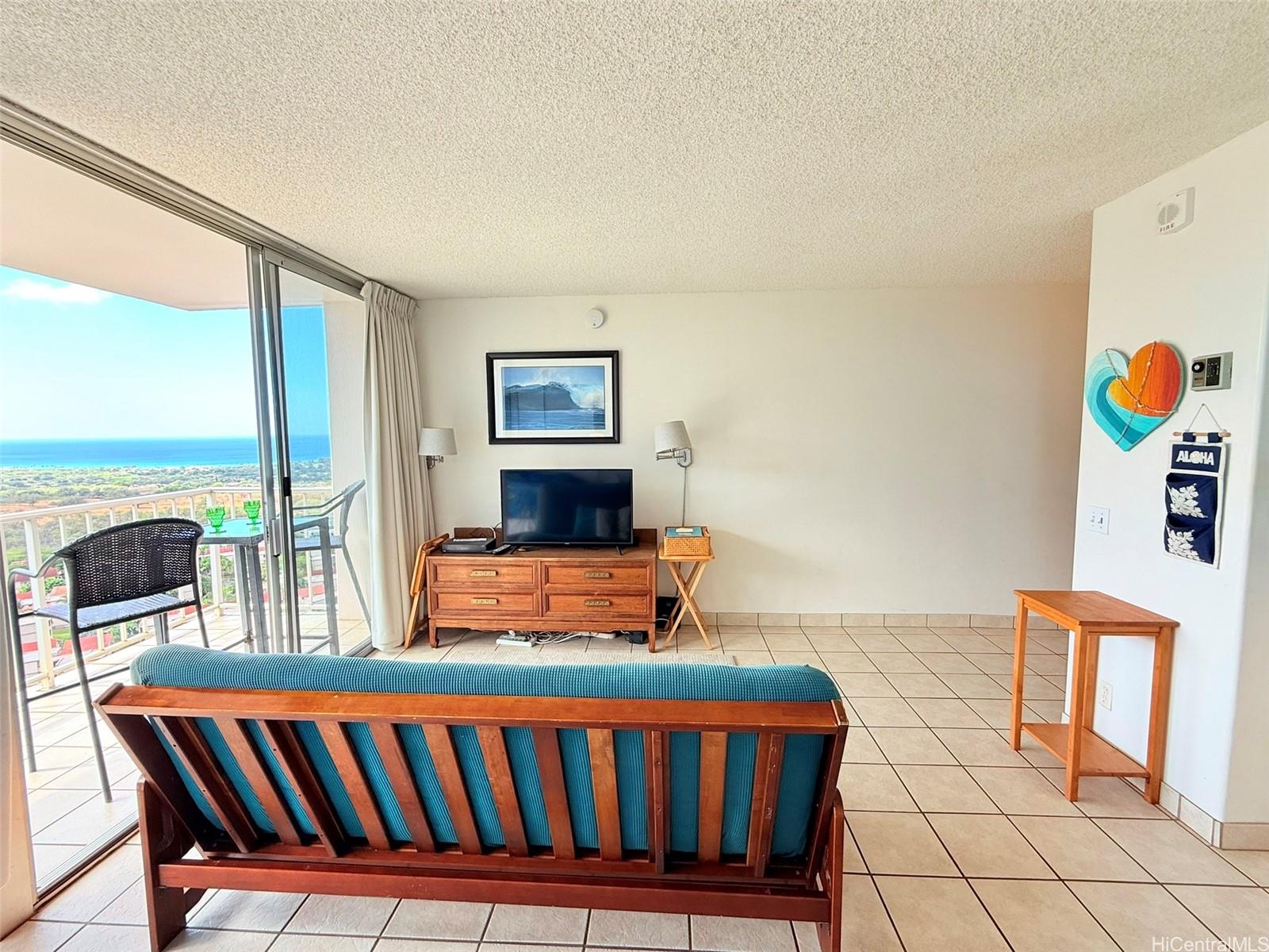 Makaha Valley Towers condo # C1609, Waianae, Hawaii - photo 7 of 19