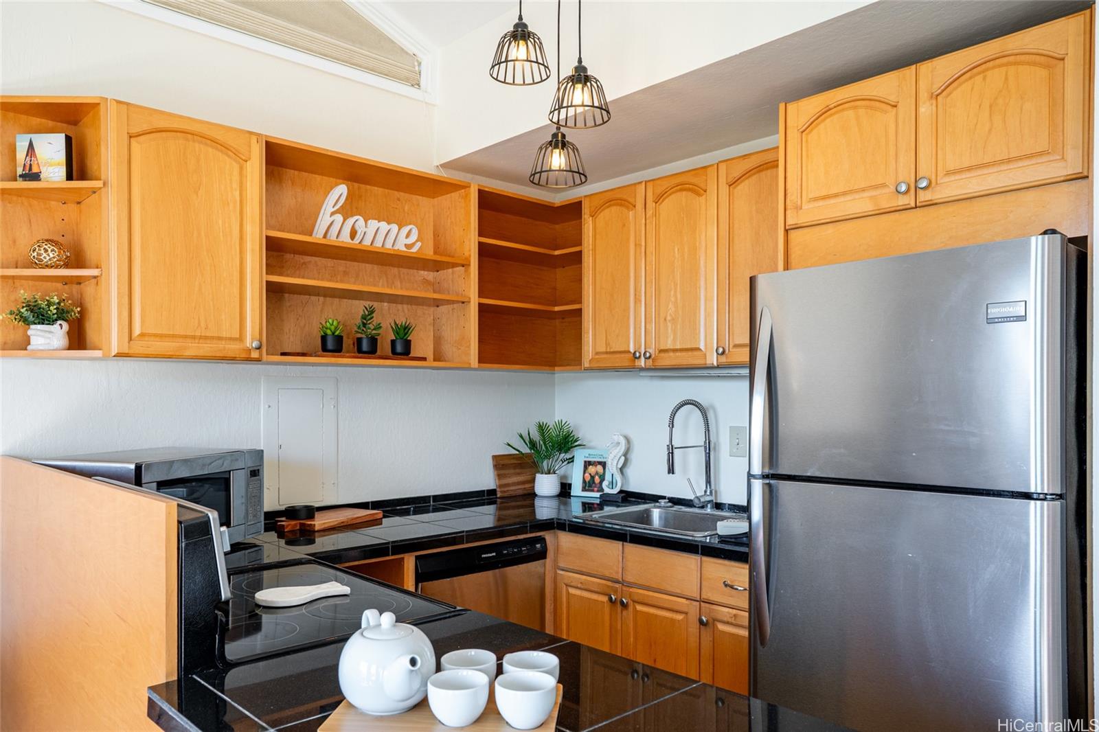 Makaha Valley Pltn condo # 34162C, Waianae, Hawaii - photo 9 of 25