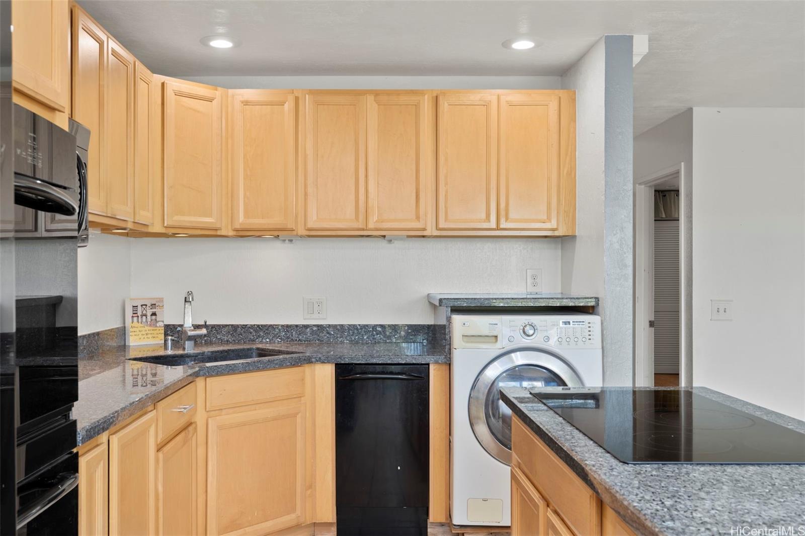 Makaha Valley Pltn condo # 35/170B, Waianae, Hawaii - photo 4 of 25