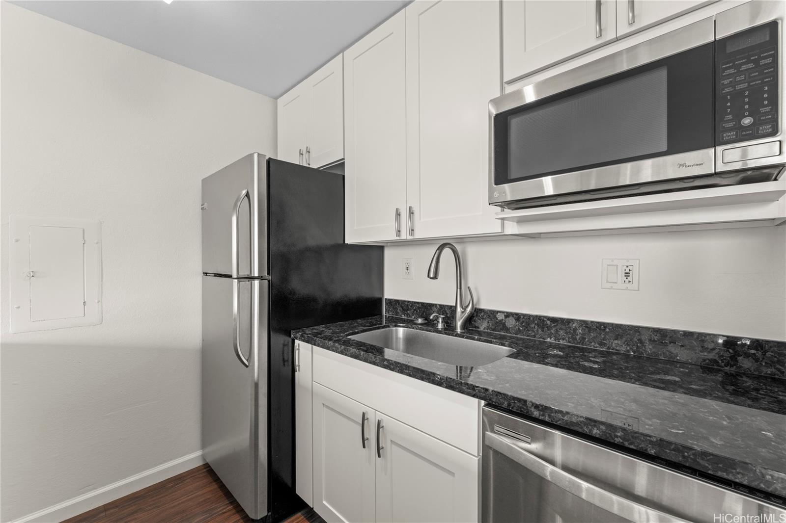 Makaha Valley Pltn condo # 2299B, Waianae, Hawaii - photo 4 of 23