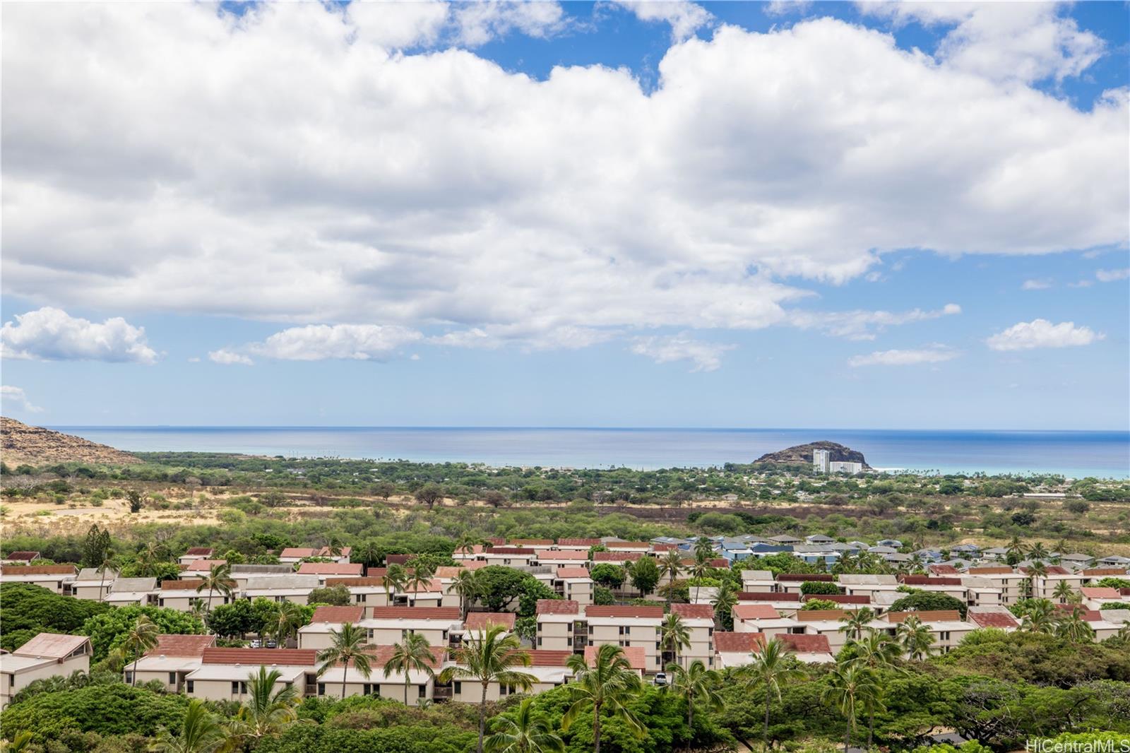 Makaha Valley Towers condo # 1011, Waianae, Hawaii - photo 17 of 25