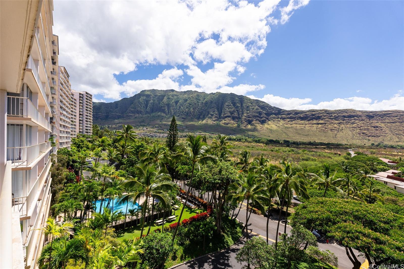 Makaha Valley Towers condo # D1016, Waianae, Hawaii - photo 3 of 25