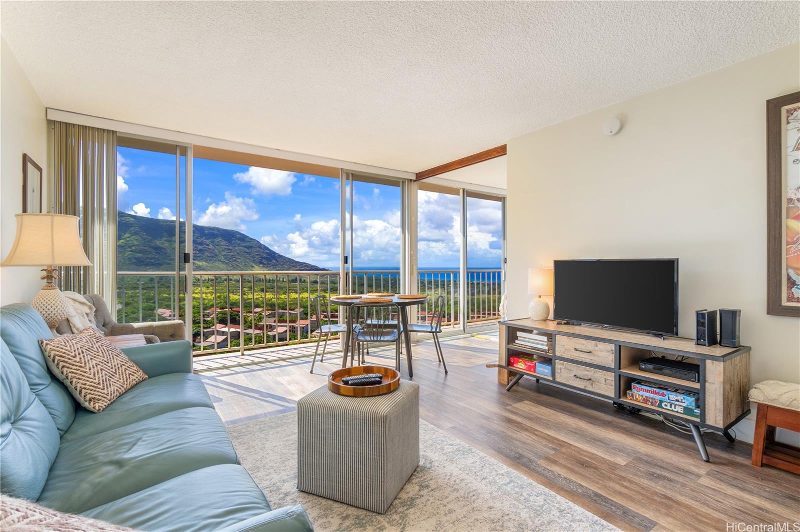 Makaha Valley Towers condo # D1315, Waianae, Hawaii - photo 2 of 25
