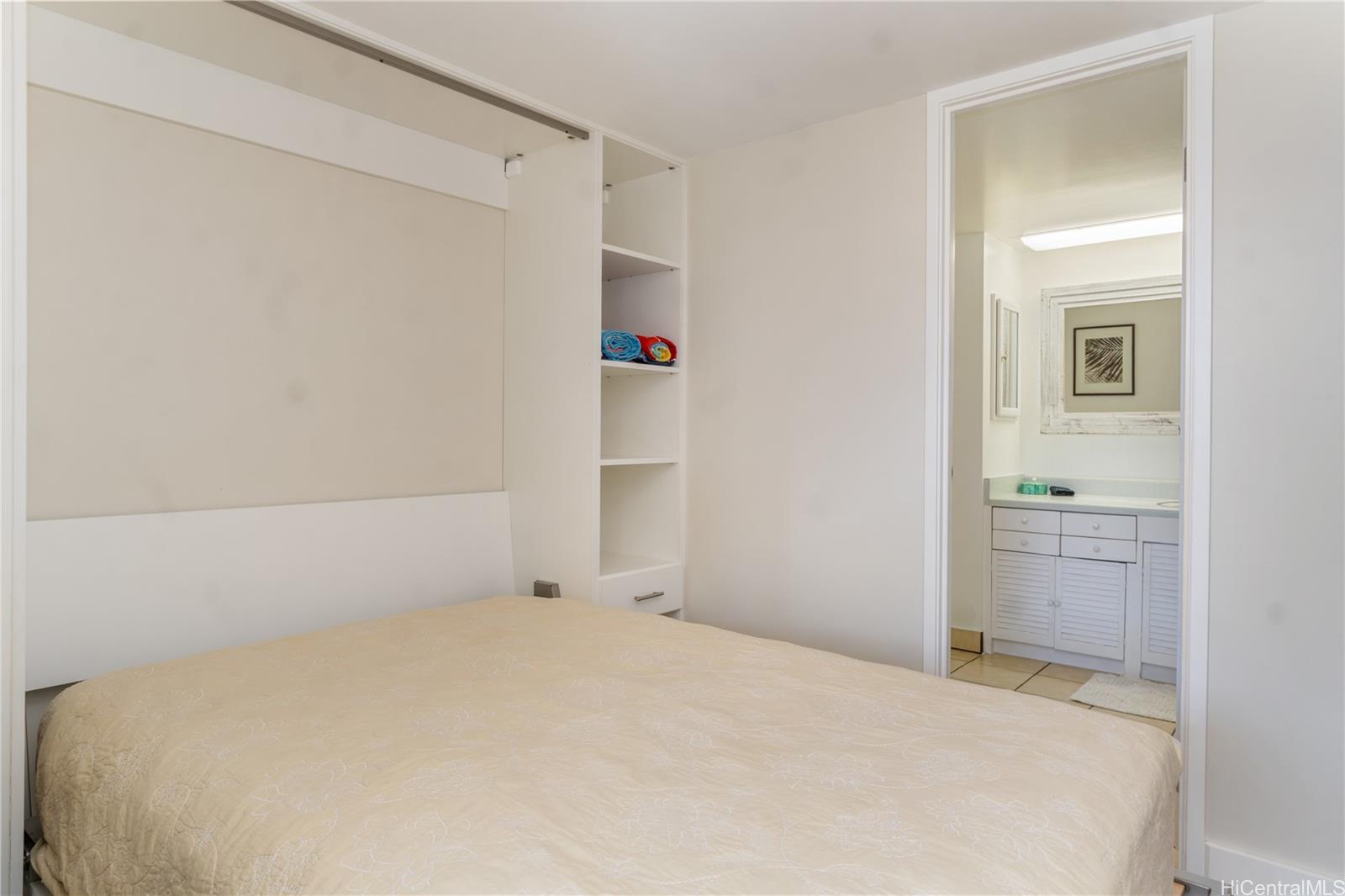 Makaha Valley Towers condo # D1315, Waianae, Hawaii - photo 17 of 25