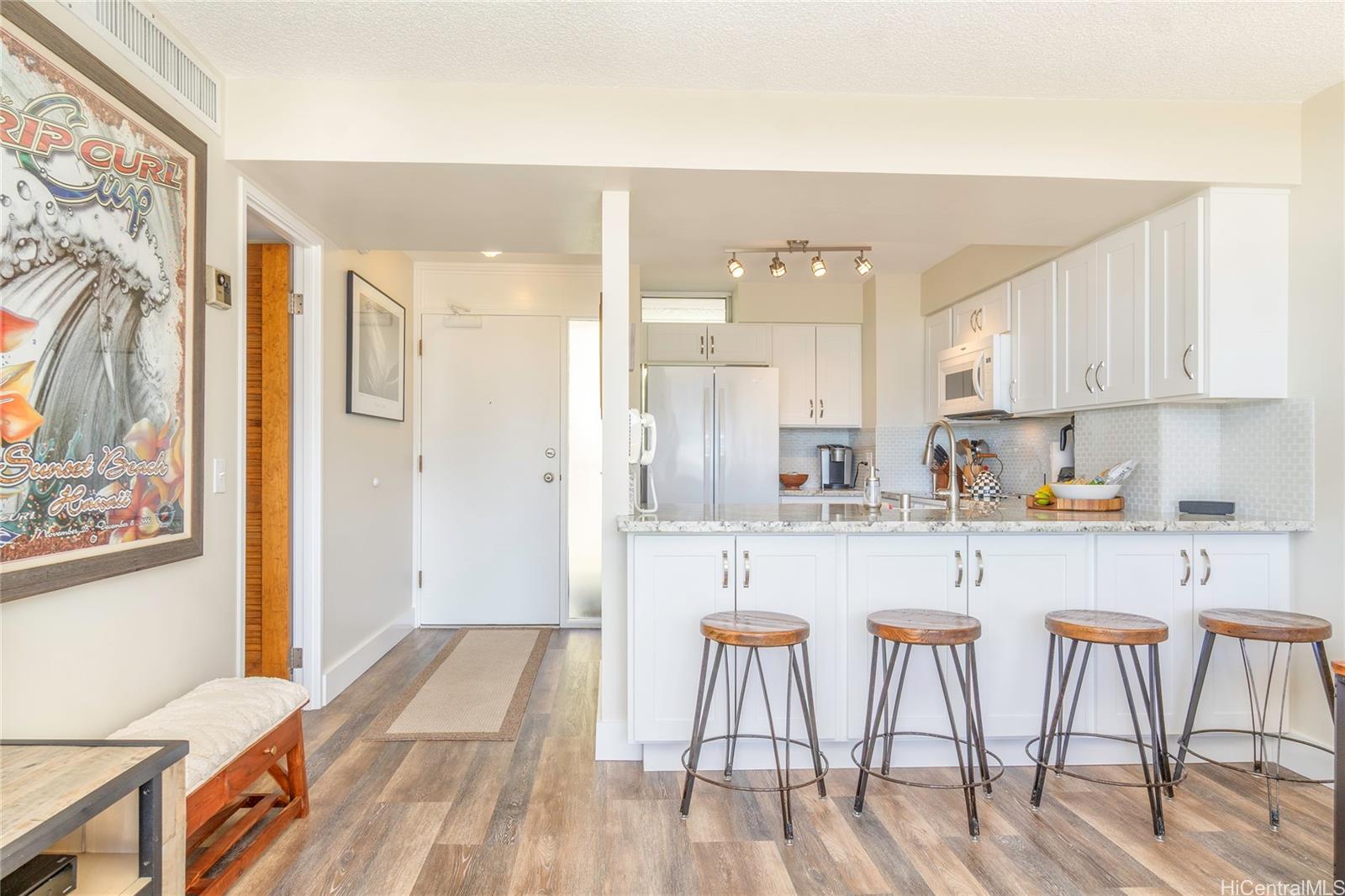 Makaha Valley Towers condo # D1315, Waianae, Hawaii - photo 7 of 25