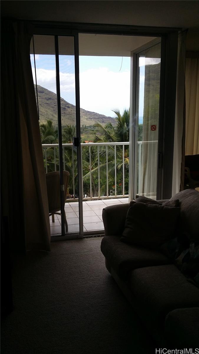 Makaha Valley Towers condo # 324, Waianae, Hawaii - photo 4 of 11