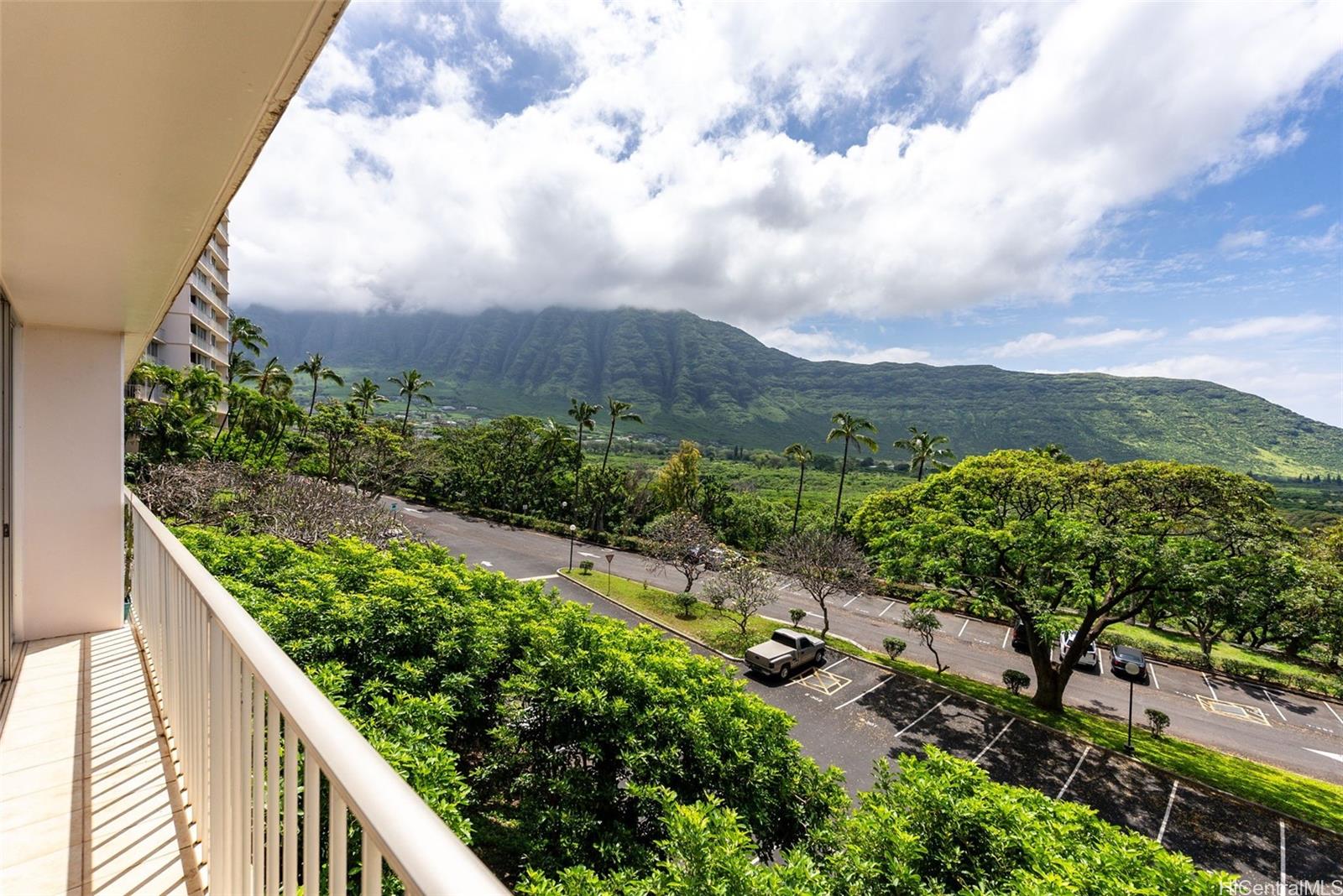 Makaha Valley Towers condo # 330, Waianae, Hawaii - photo 3 of 25