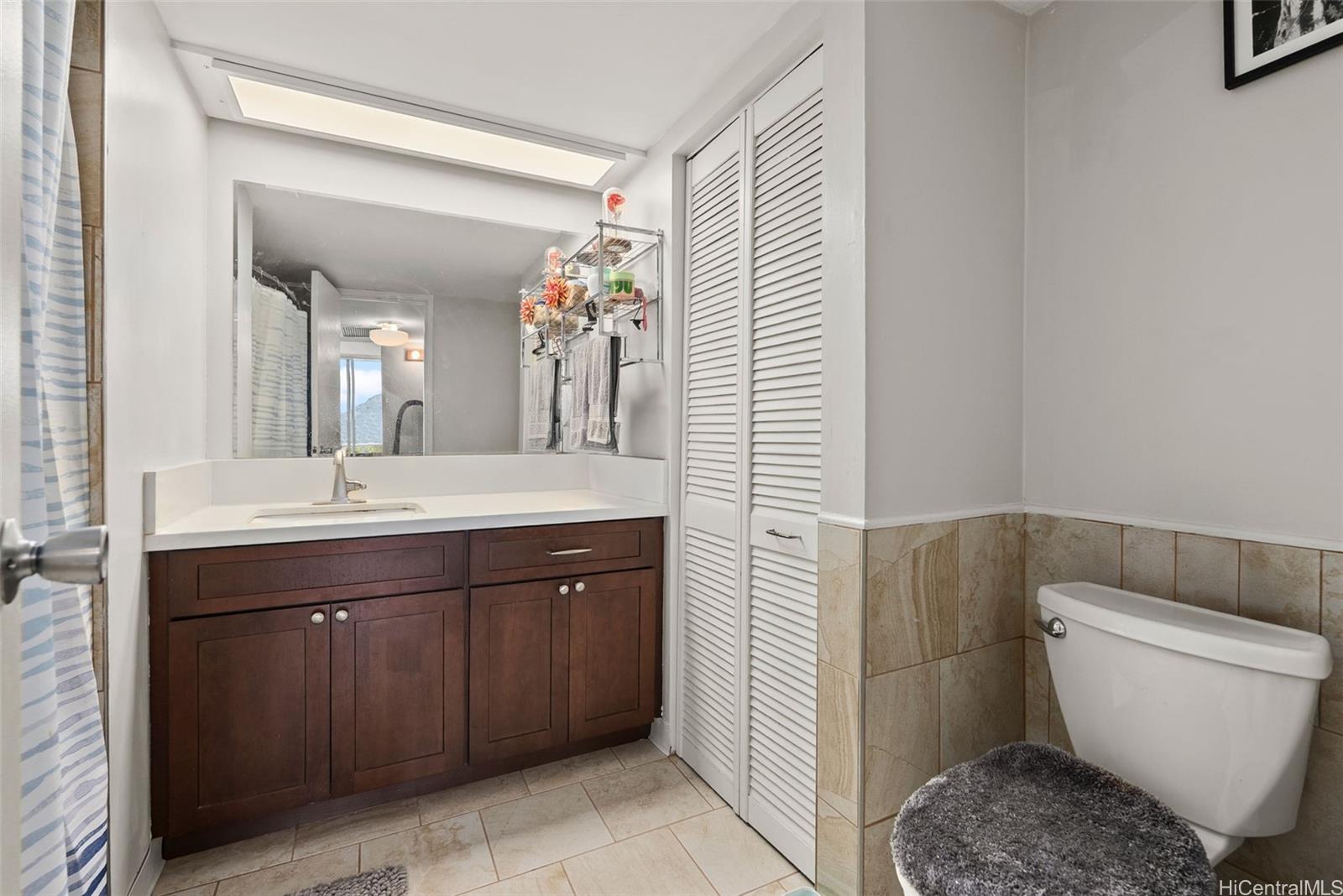 Makaha Valley Towers condo # 330, Waianae, Hawaii - photo 7 of 25