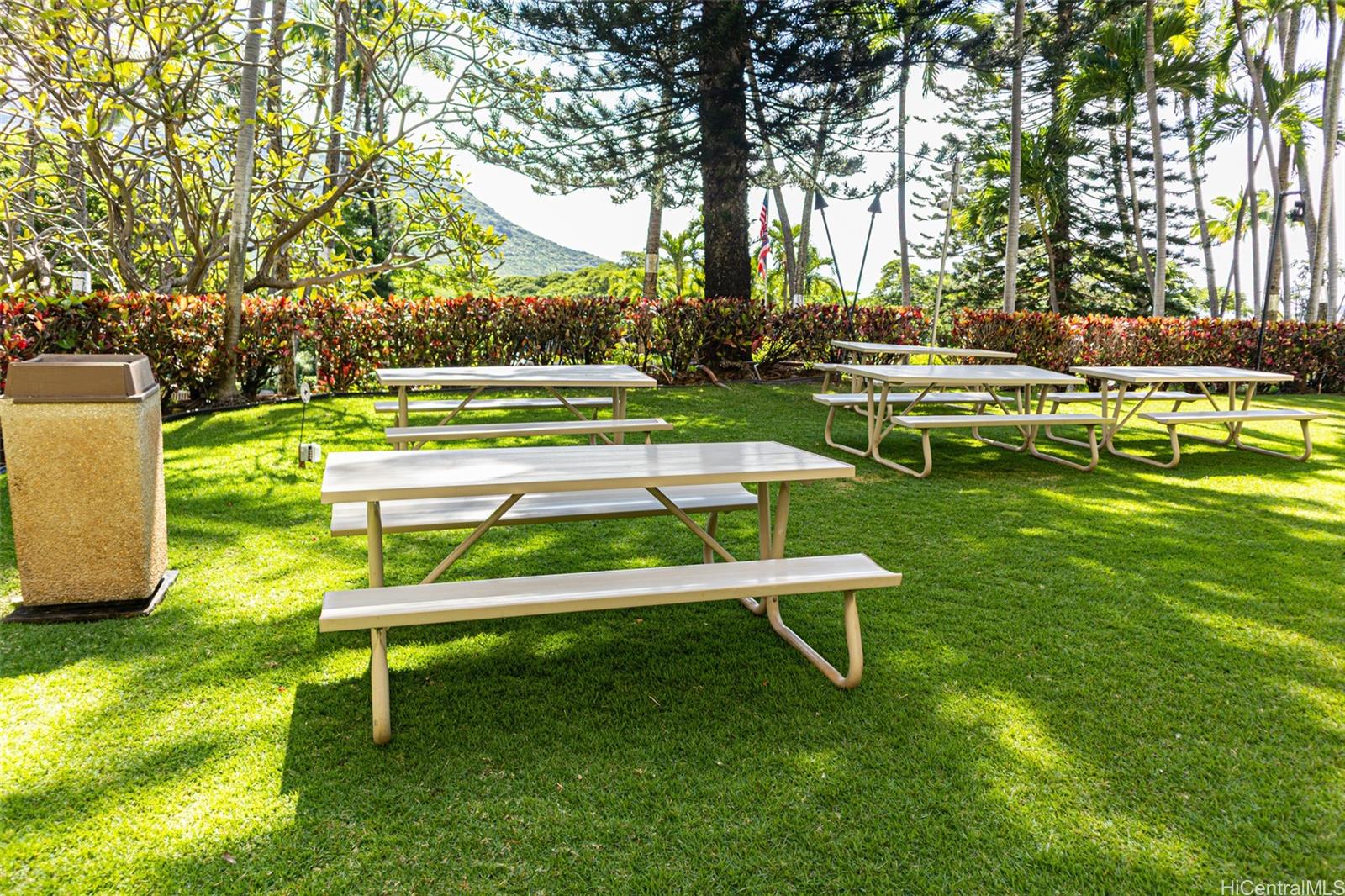 Makaha Valley Towers condo # 427, Waianae, Hawaii - photo 14 of 16