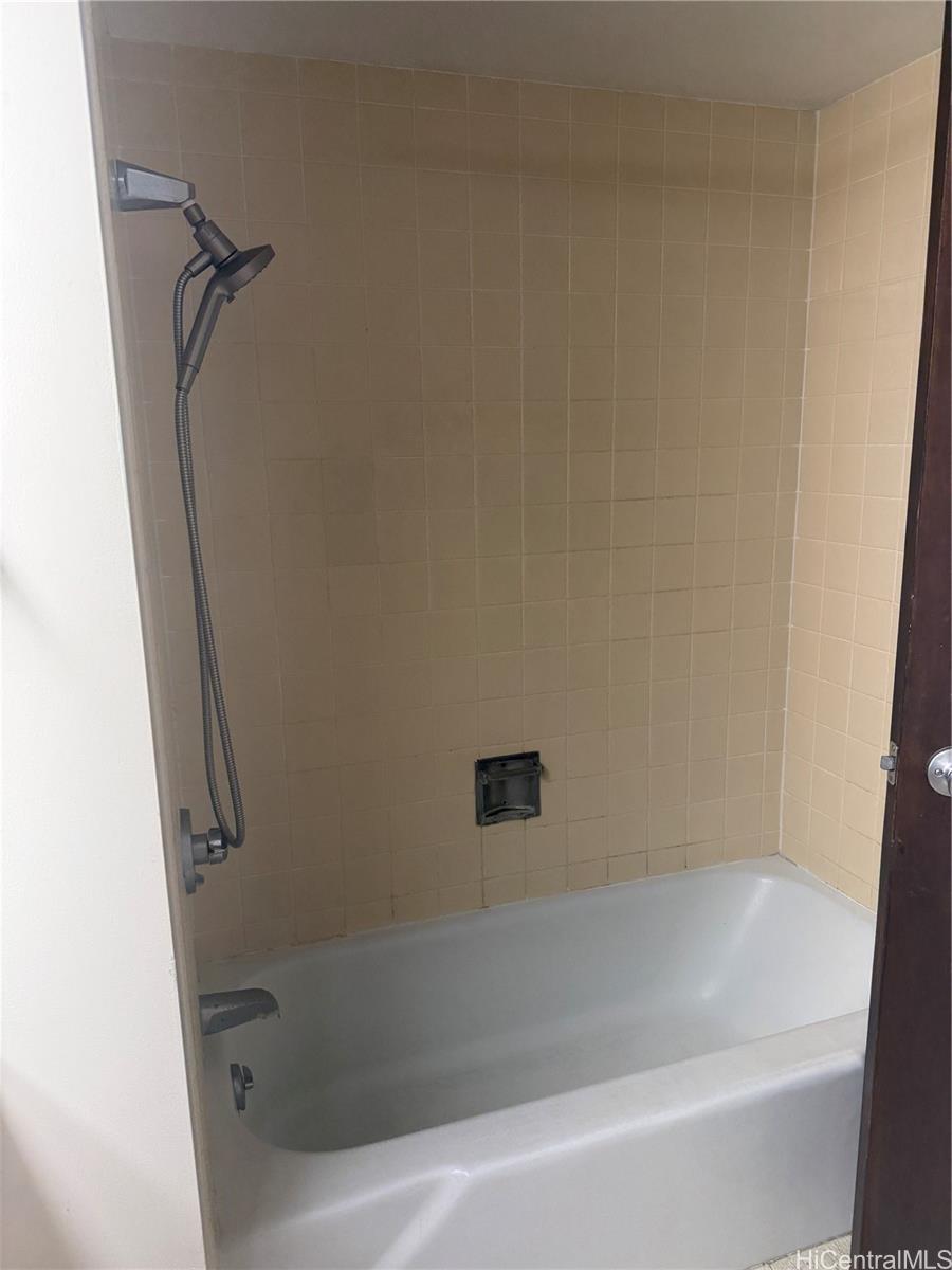 Makaha Valley Towers condo # 427, Waianae, Hawaii - photo 10 of 10