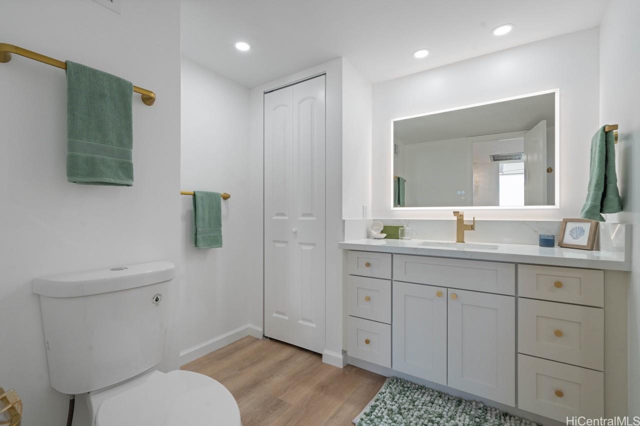 Makaha Valley Towers condo # 725, Waianae, Hawaii - photo 11 of 12