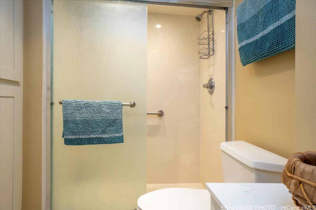 Makaha Valley Towers condo # 729, Waianae, Hawaii - photo 12 of 15