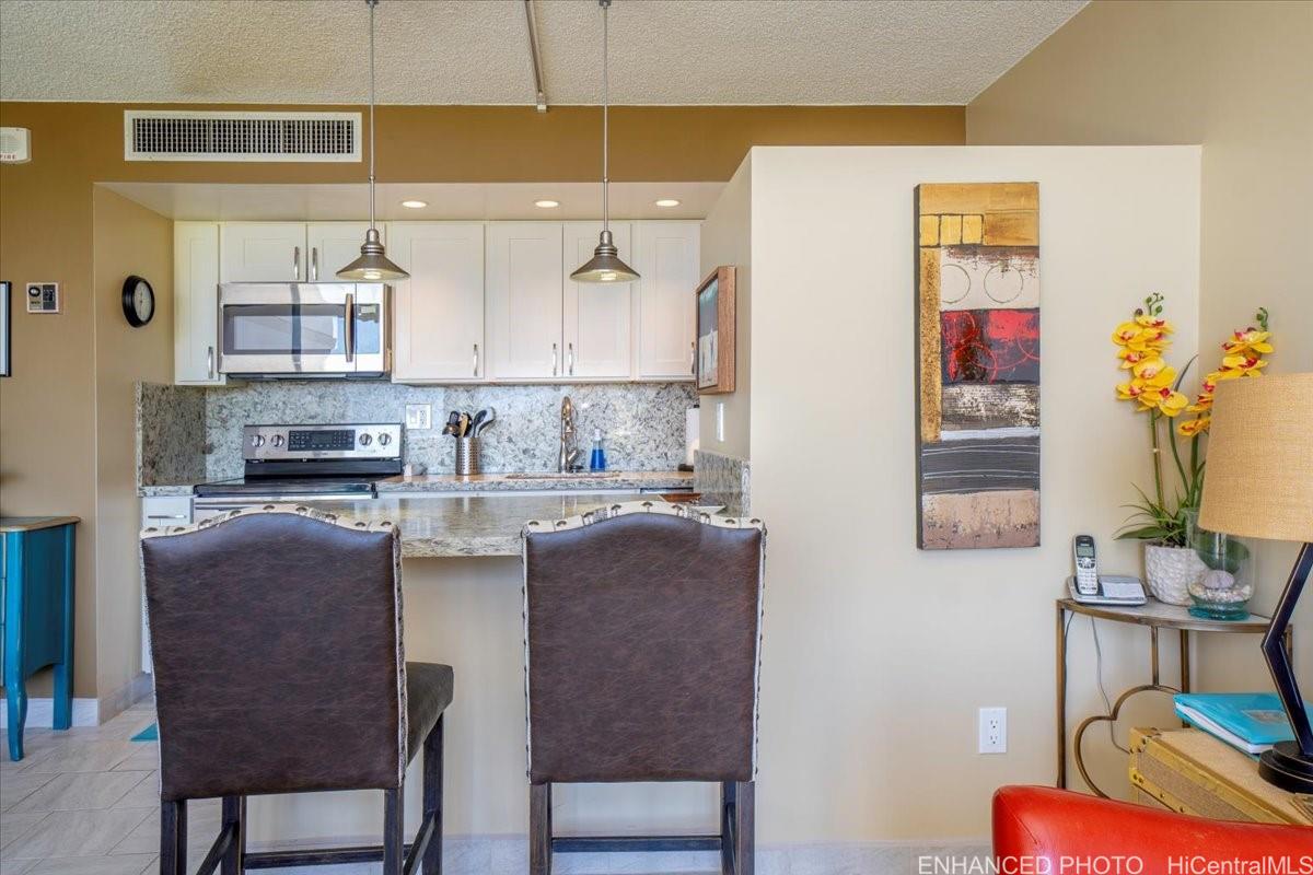 Makaha Valley Towers condo # 729, Waianae, Hawaii - photo 6 of 15