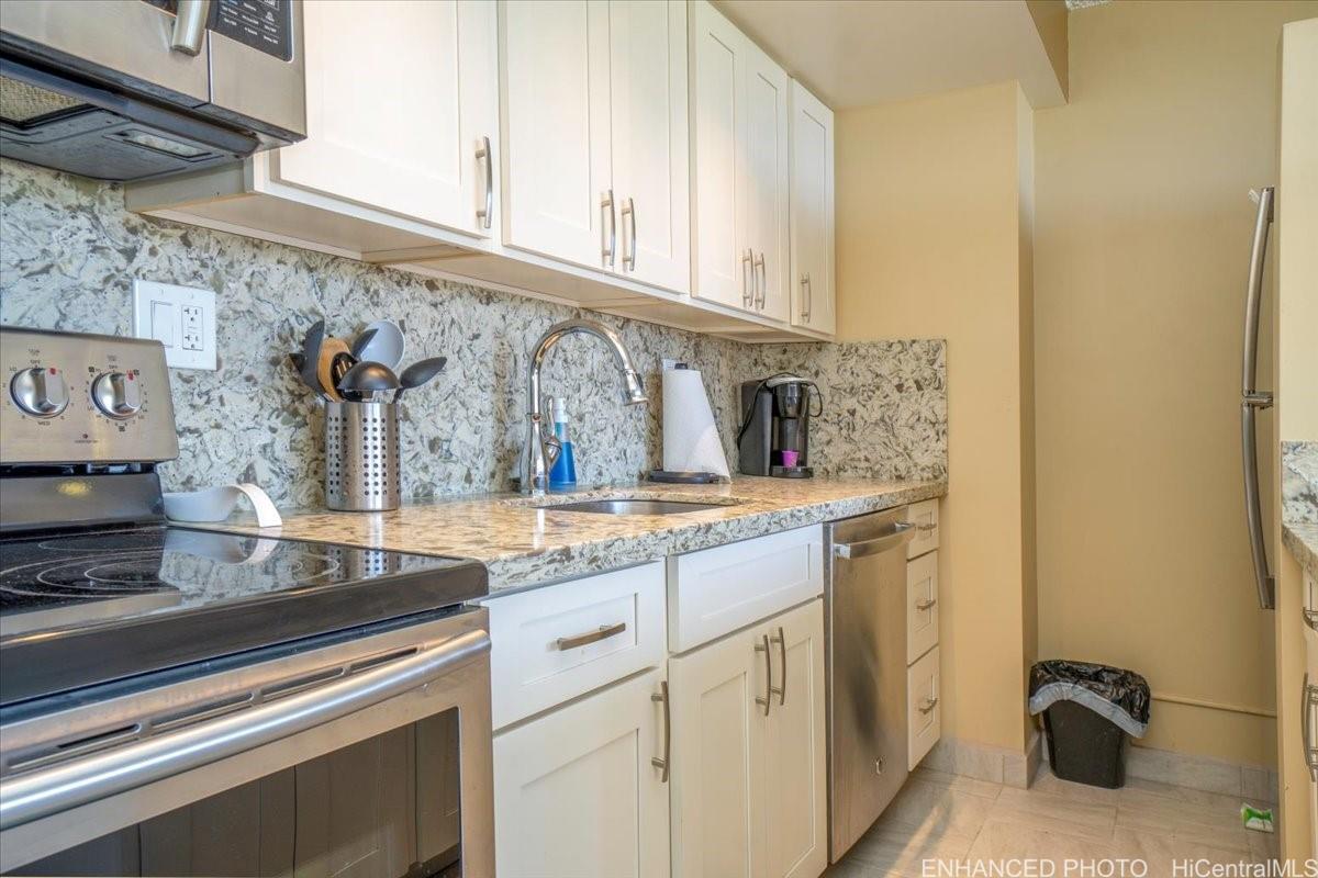 Makaha Valley Towers condo # 729, Waianae, Hawaii - photo 8 of 15