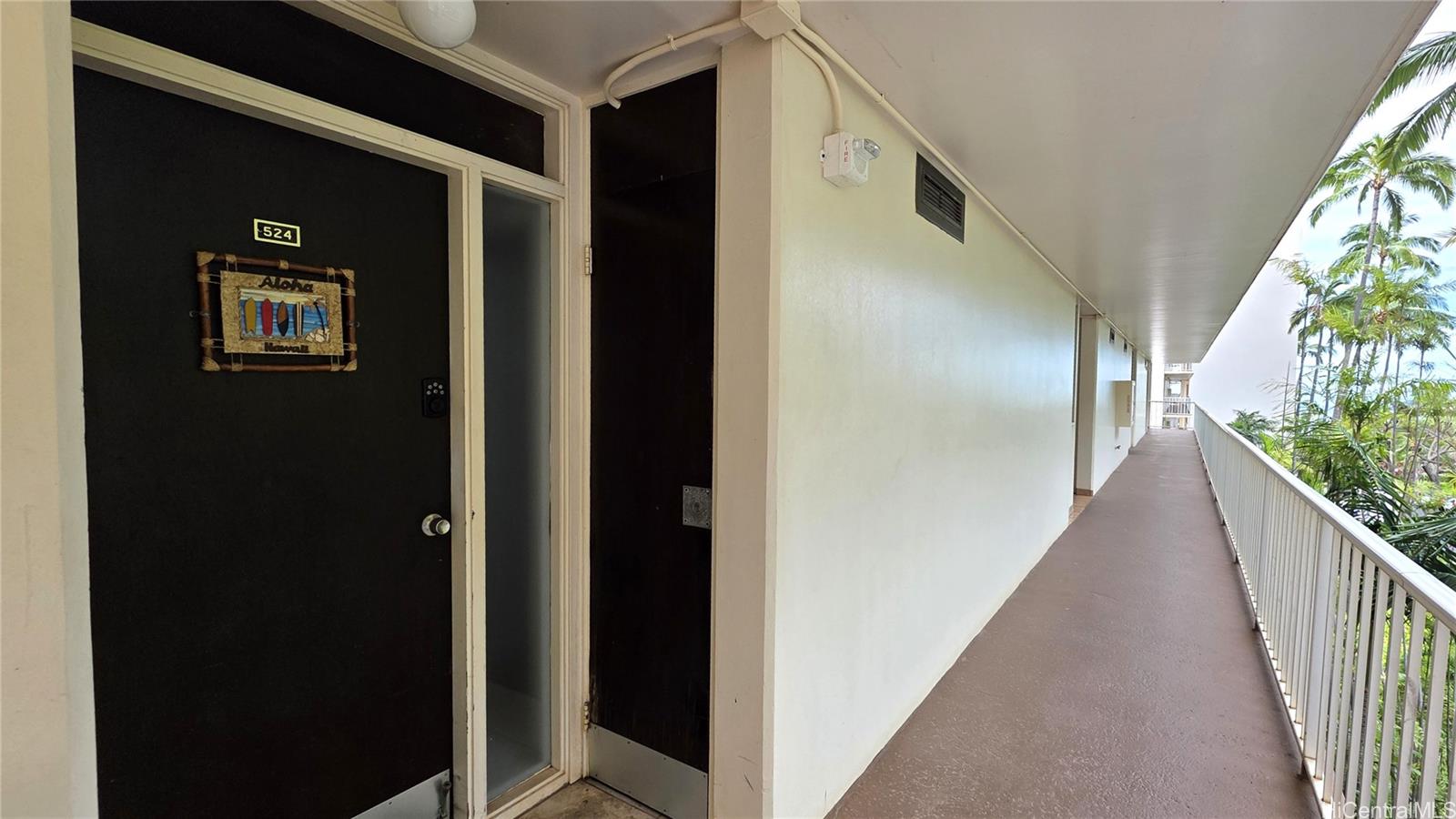 Makaha Valley Towers condo # F524, Waianae, Hawaii - photo 15 of 19