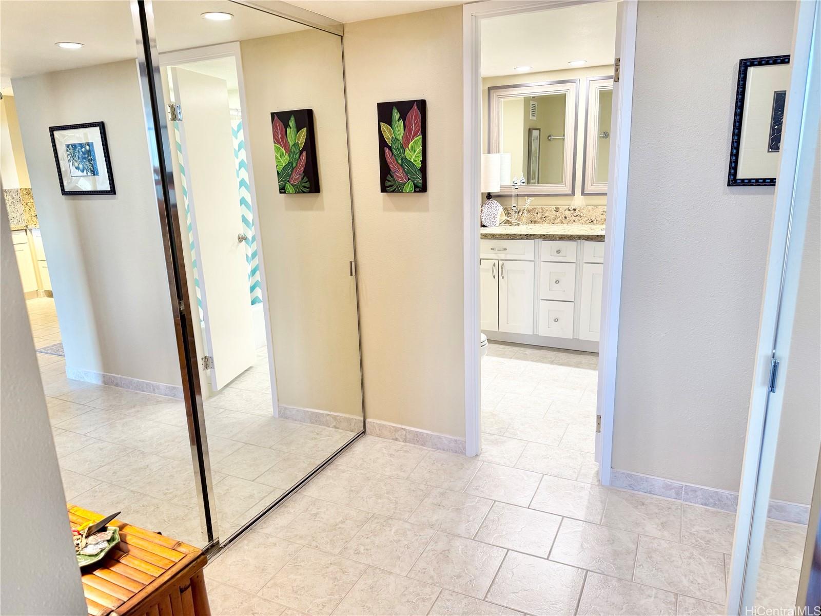 Makaha Valley Towers condo # G1125, Waianae, Hawaii - photo 13 of 21