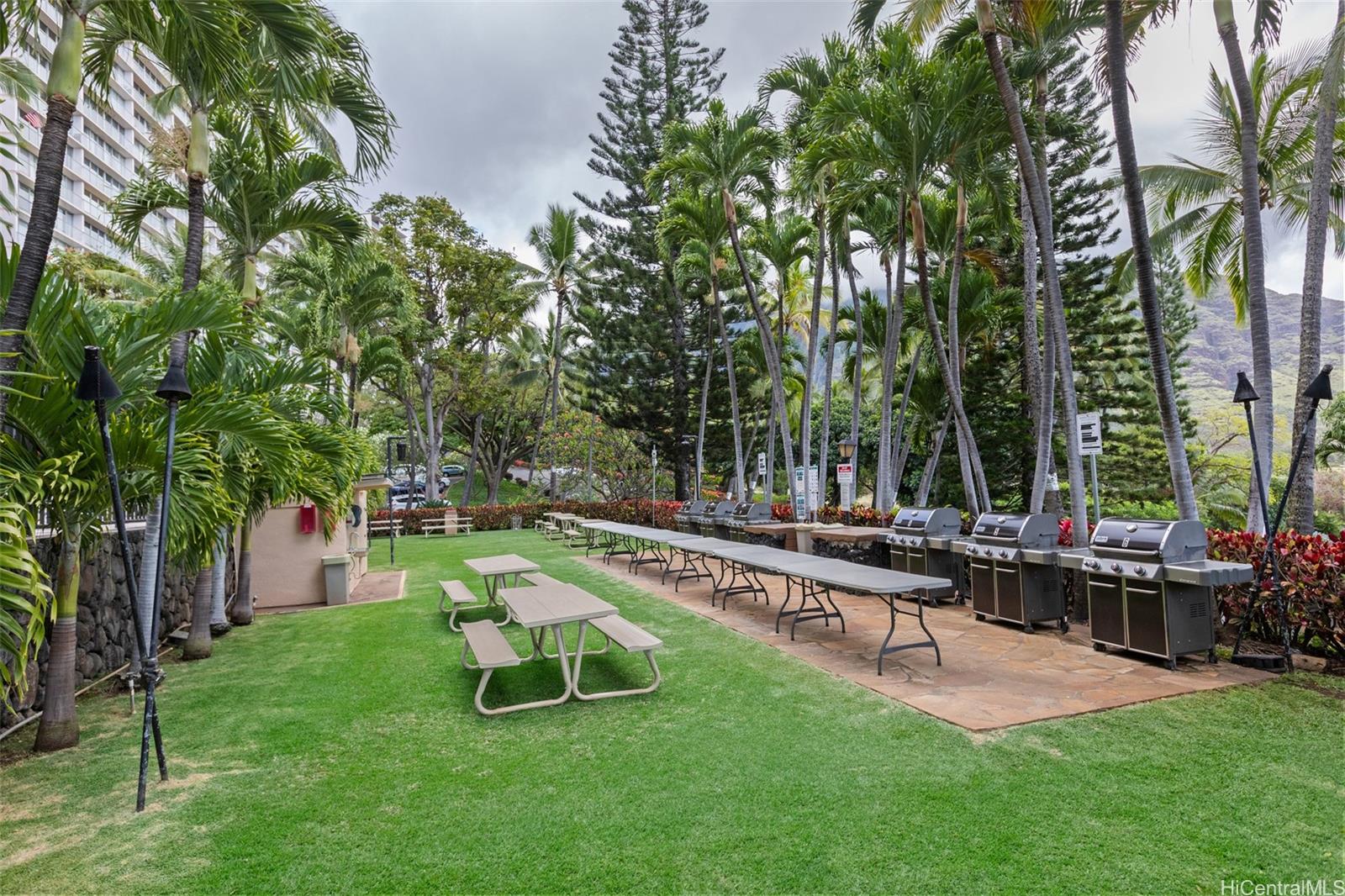 Makaha Valley Towers condo # G1127, Waianae, Hawaii - photo 13 of 15