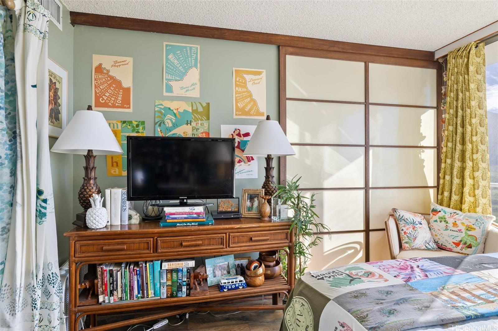 Makaha Valley Towers condo # G1127, Waianae, Hawaii - photo 8 of 15